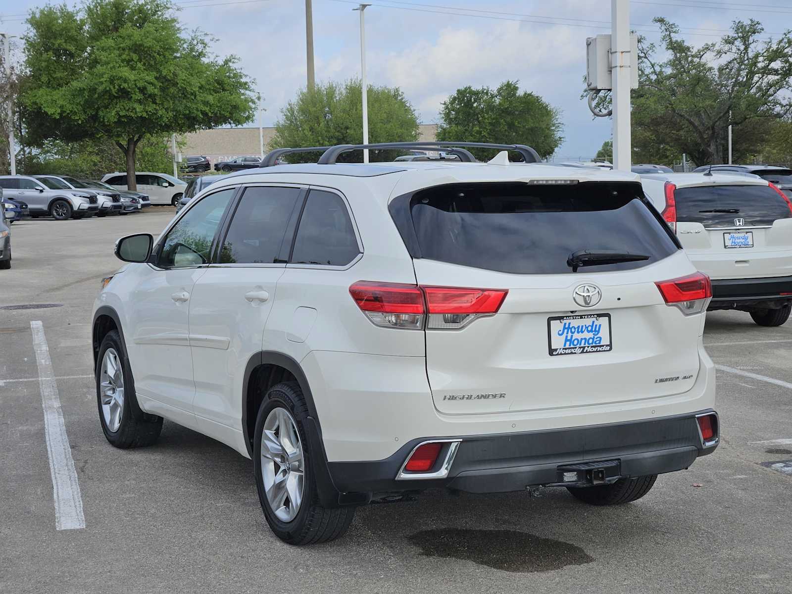 Thumbnail: 2017 Toyota Highlander - 5