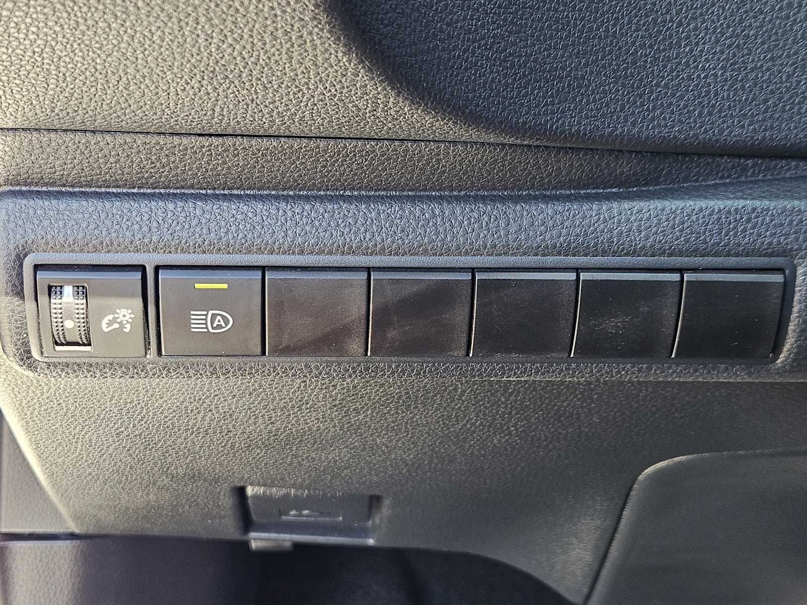 Thumbnail: 2024 Toyota Corolla - 21