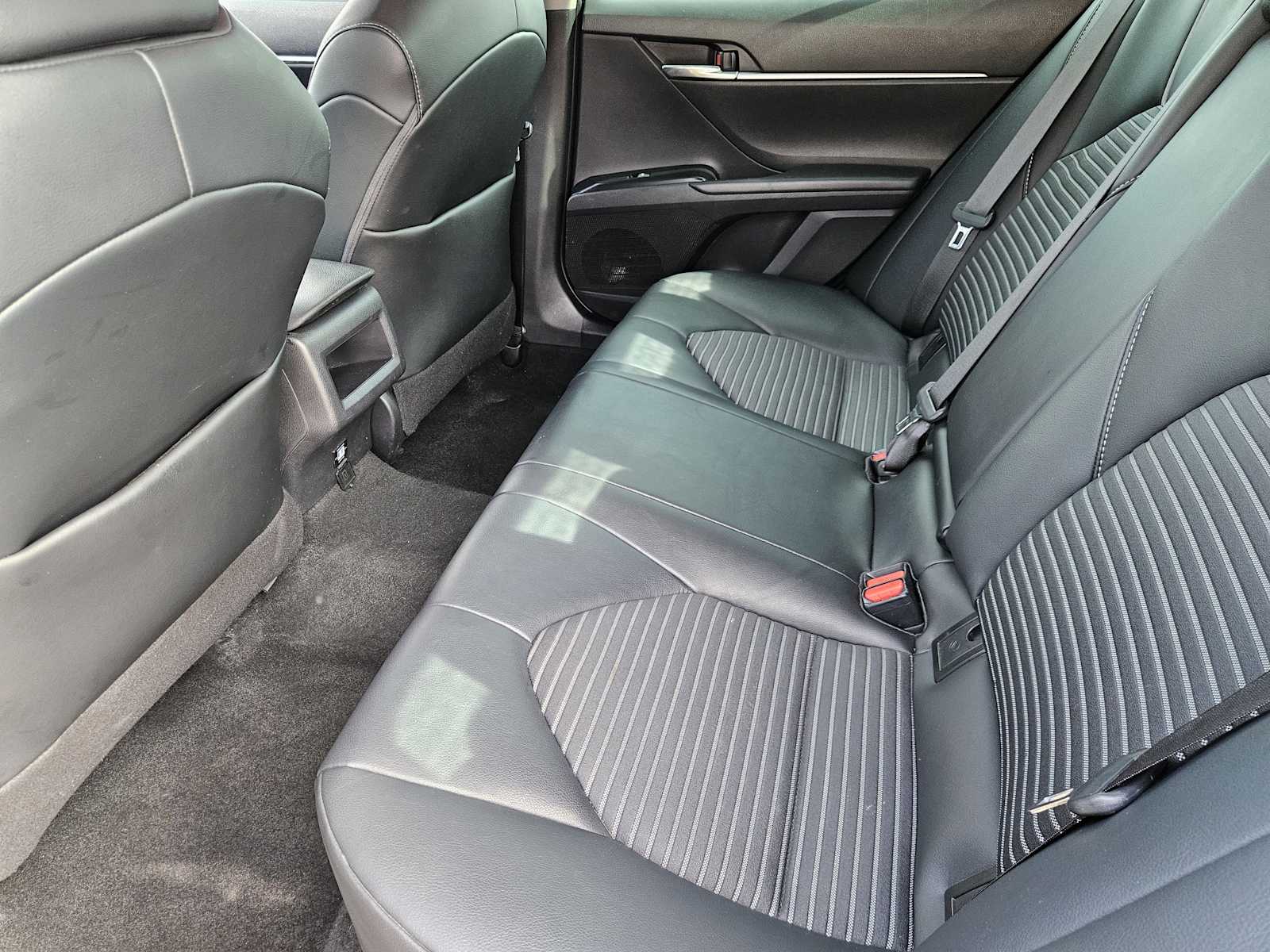 Thumbnail: 2020 Toyota Camry - 28