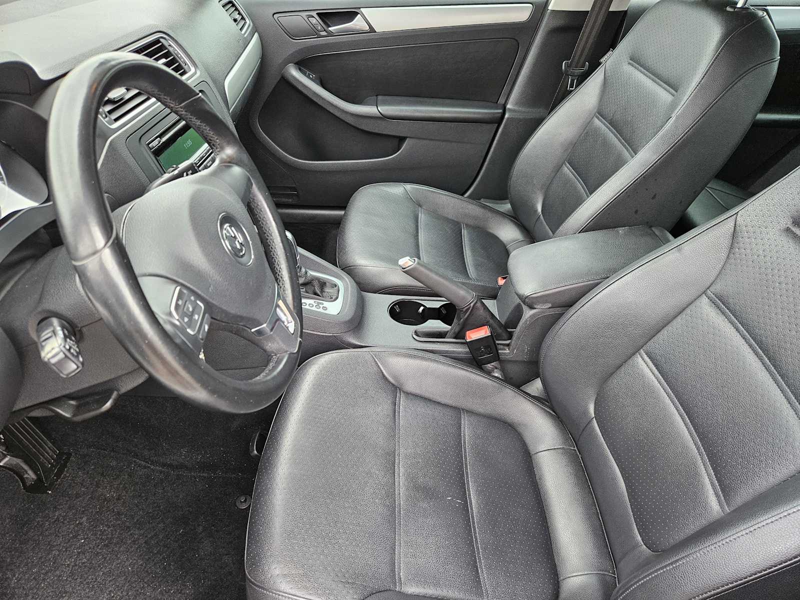 Thumbnail: 2014 Volkswagen Jetta - 13