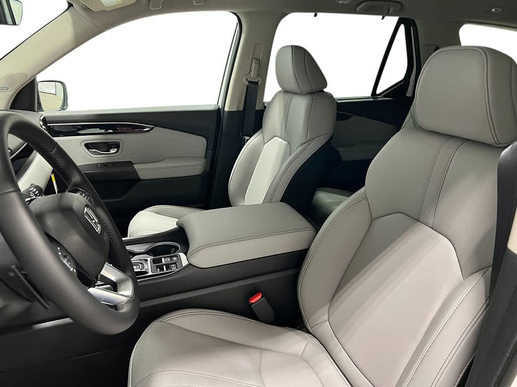 2025 Honda Pilot Touring 11