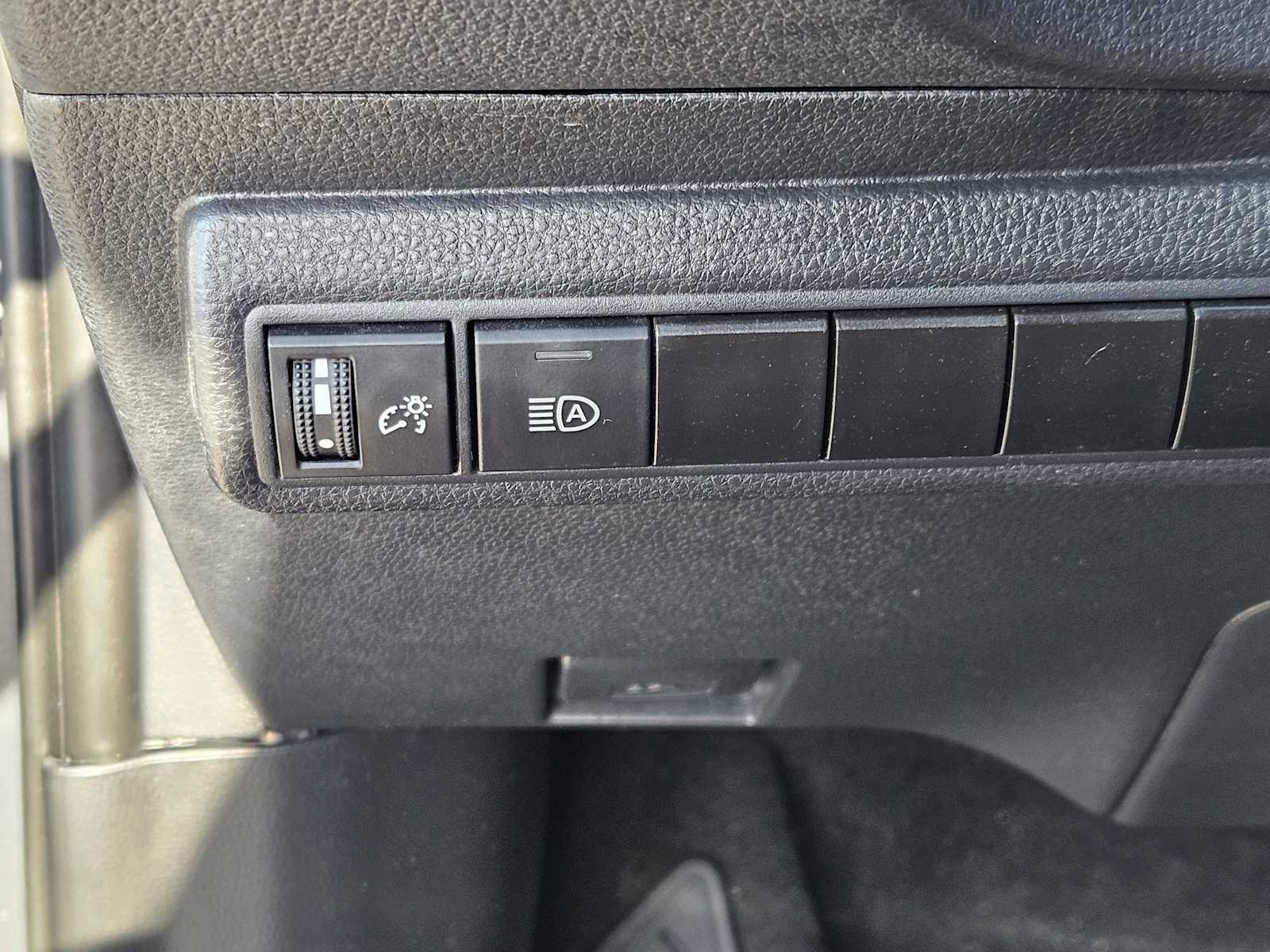 Thumbnail: 2024 Toyota Corolla - 21