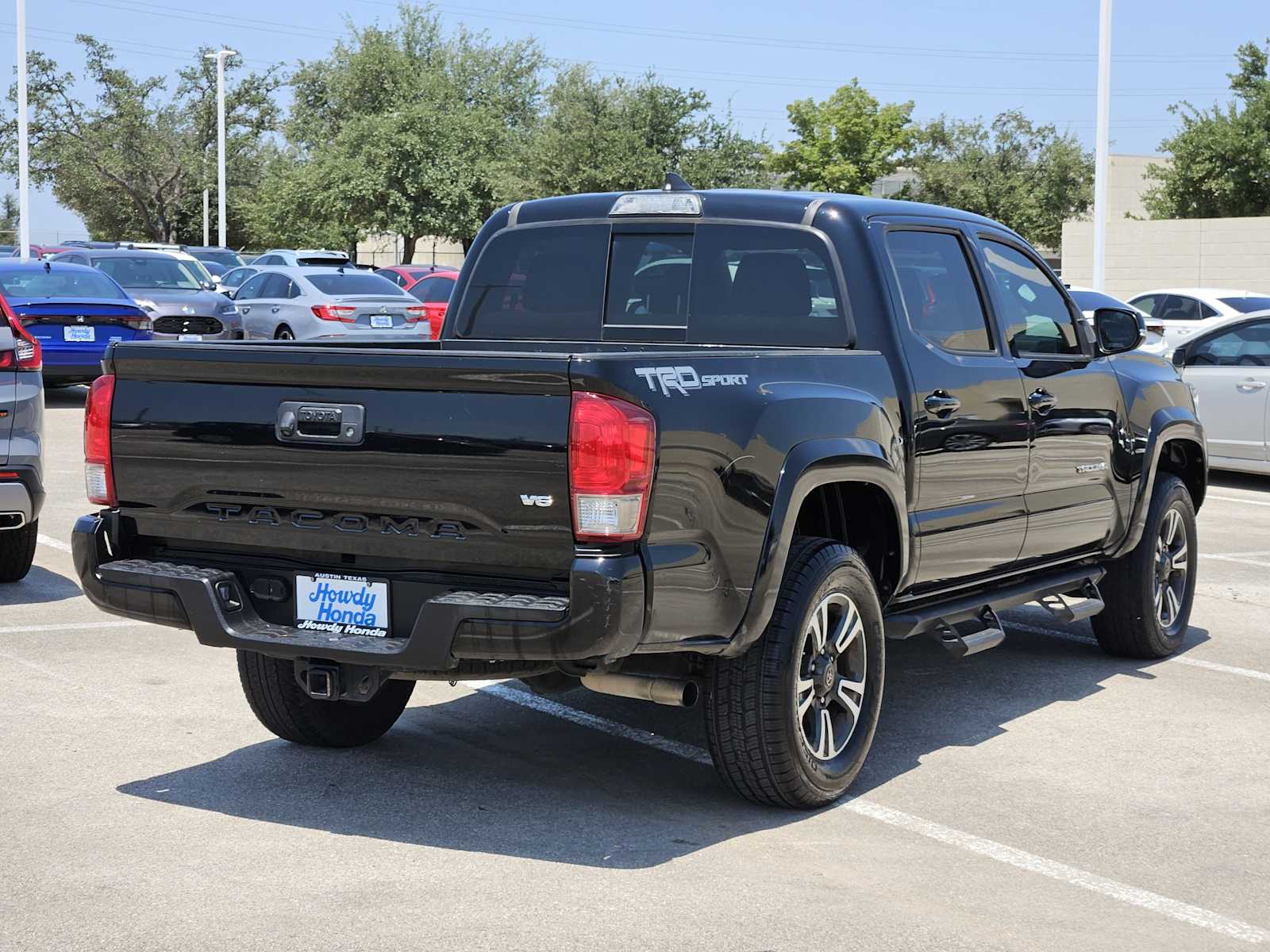 Thumbnail: 2017 Toyota Tacoma - 5