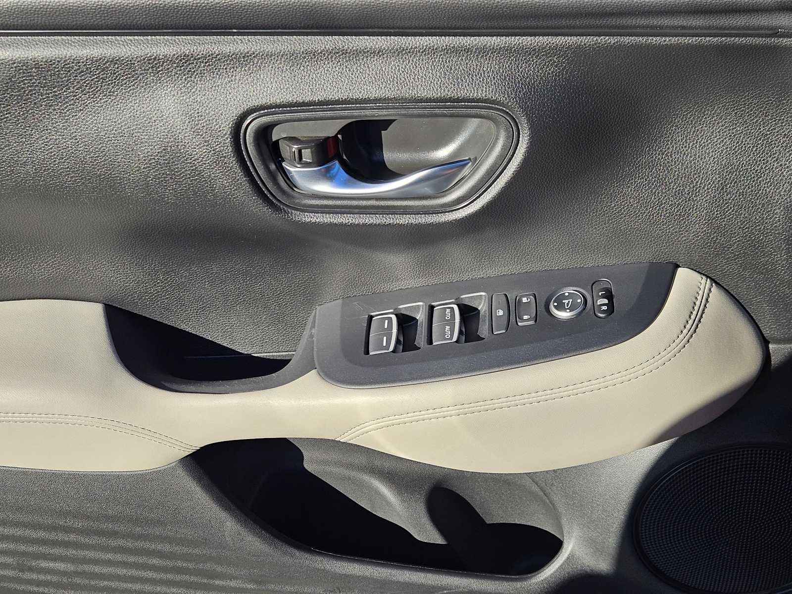 Thumbnail: 2024 Honda HR-V - 21