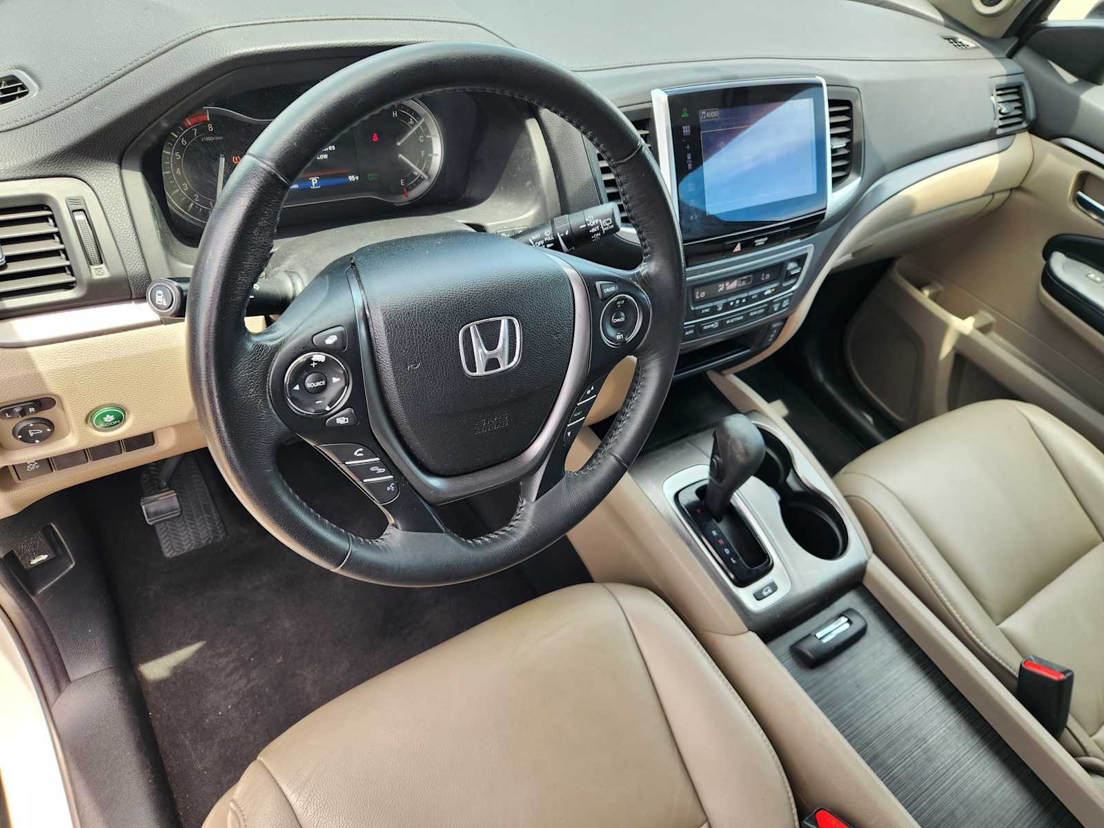 Thumbnail: 2016 Honda Pilot - 2