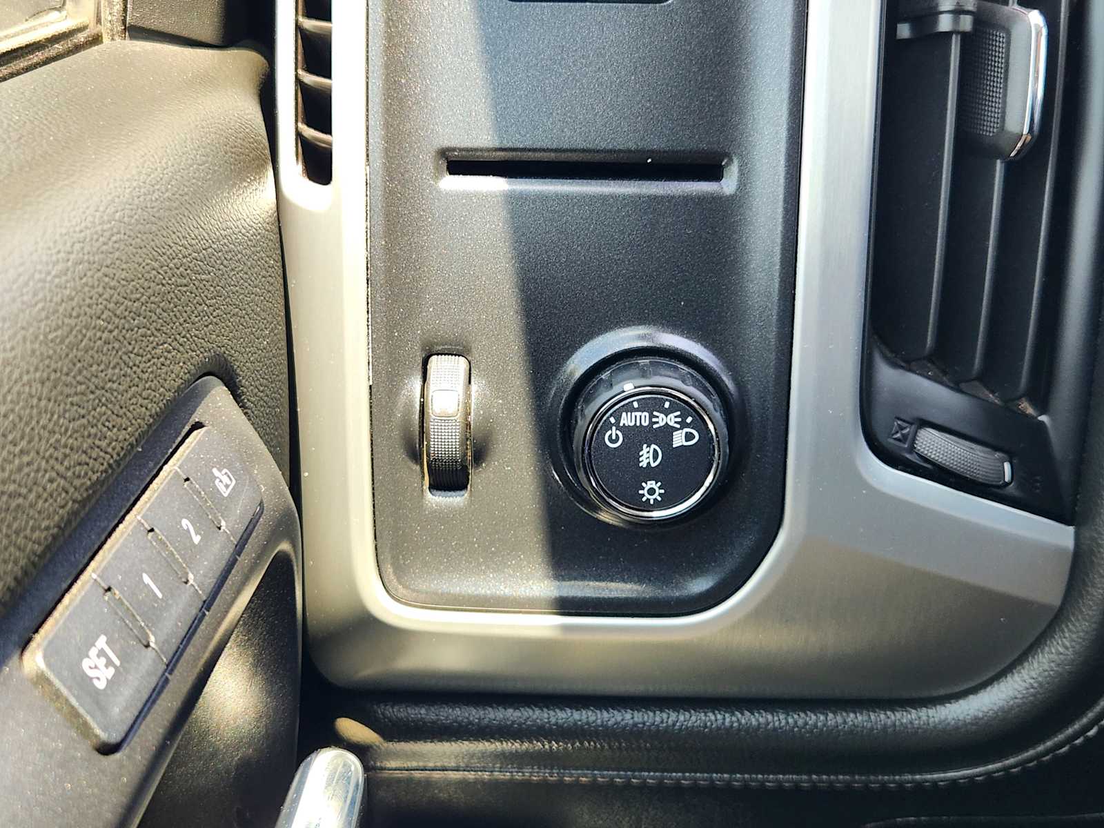 Thumbnail: 2018 GMC Sierra 1500 - 22