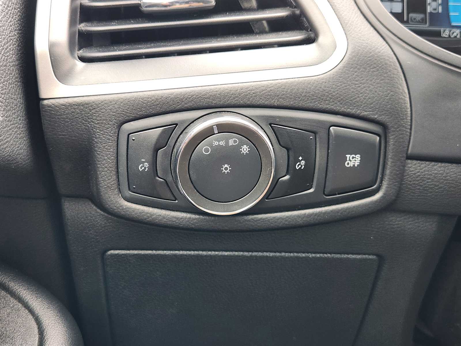 Thumbnail: 2024 Ford Edge - 22