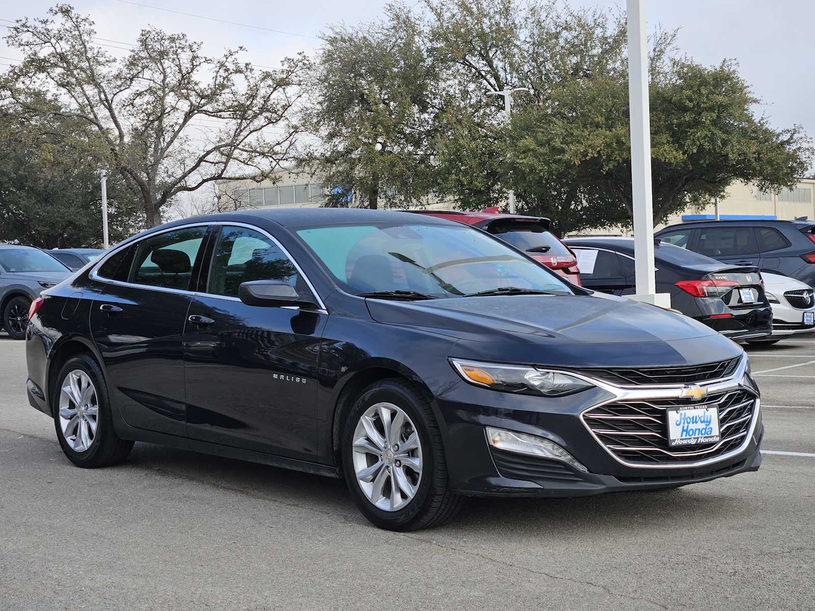 Thumbnail: 2023 Chevrolet Malibu - 3