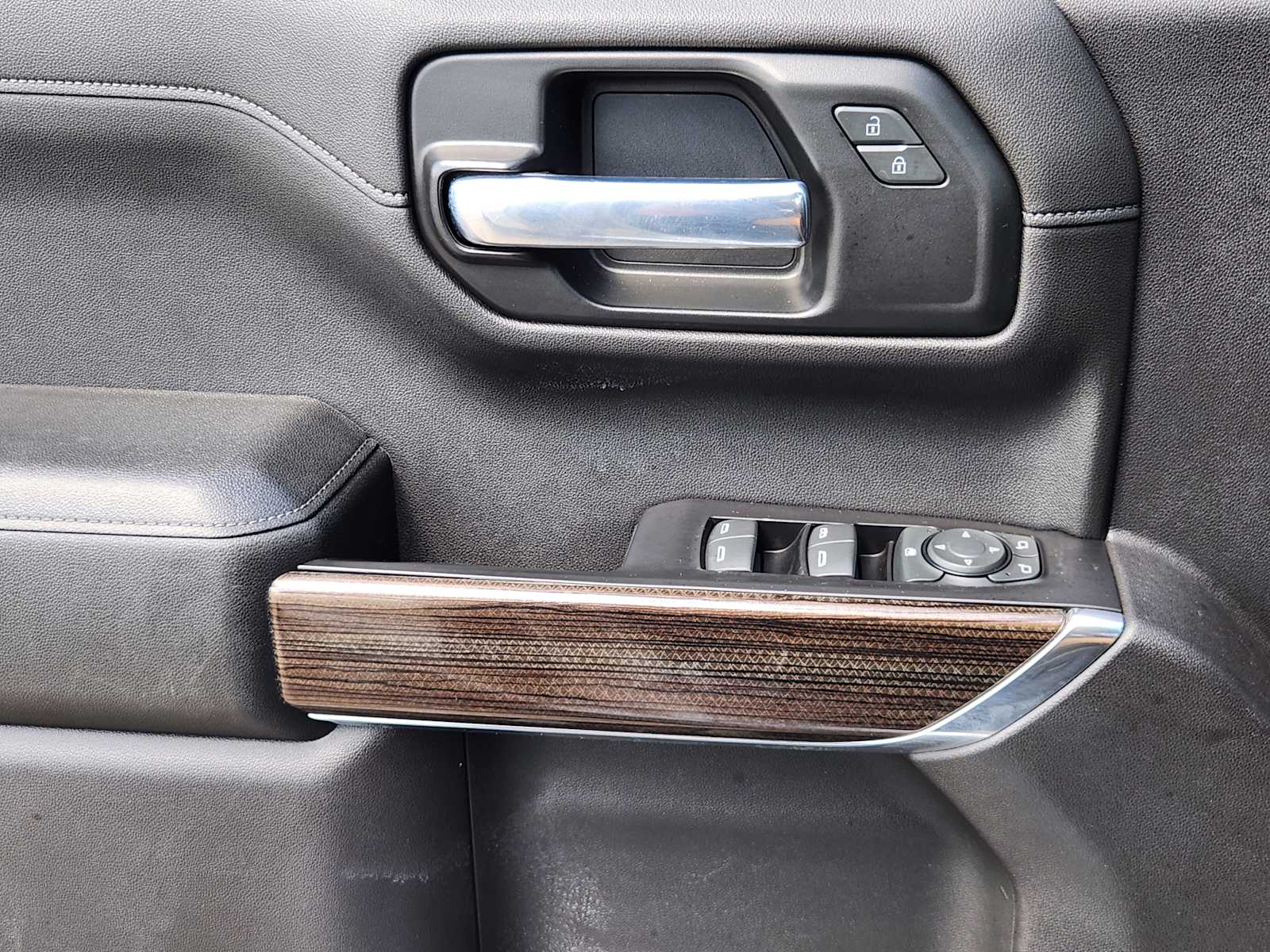Thumbnail: 2020 Chevrolet Silverado 1500 - 22
