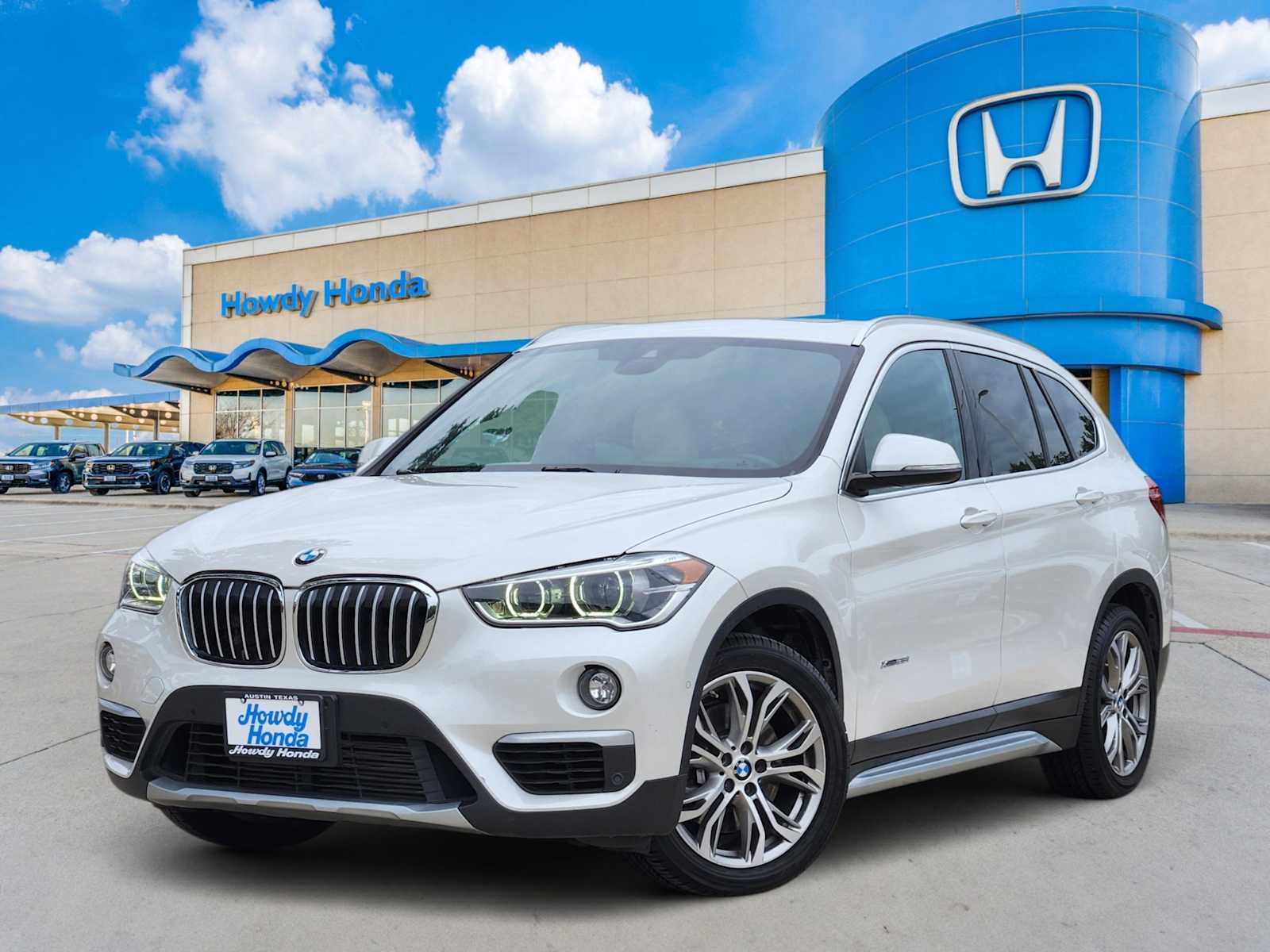2017 BMW X1 xDrive28i's photo