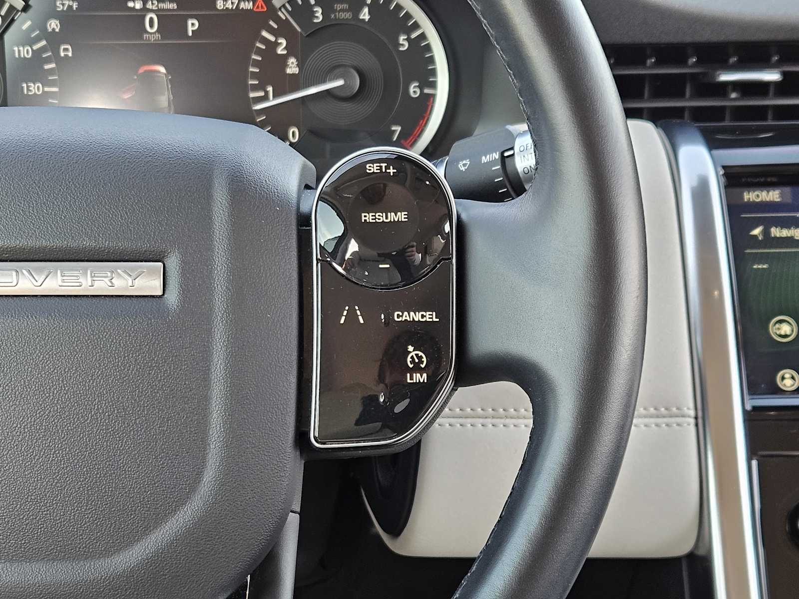 Thumbnail: 2020 Land Rover Discovery Sport - 27