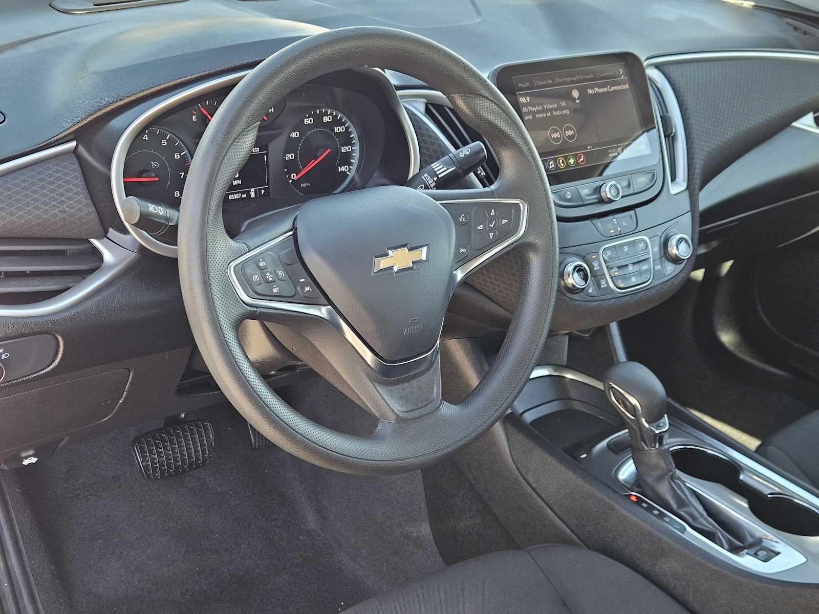 Thumbnail: 2023 Chevrolet Malibu - 2