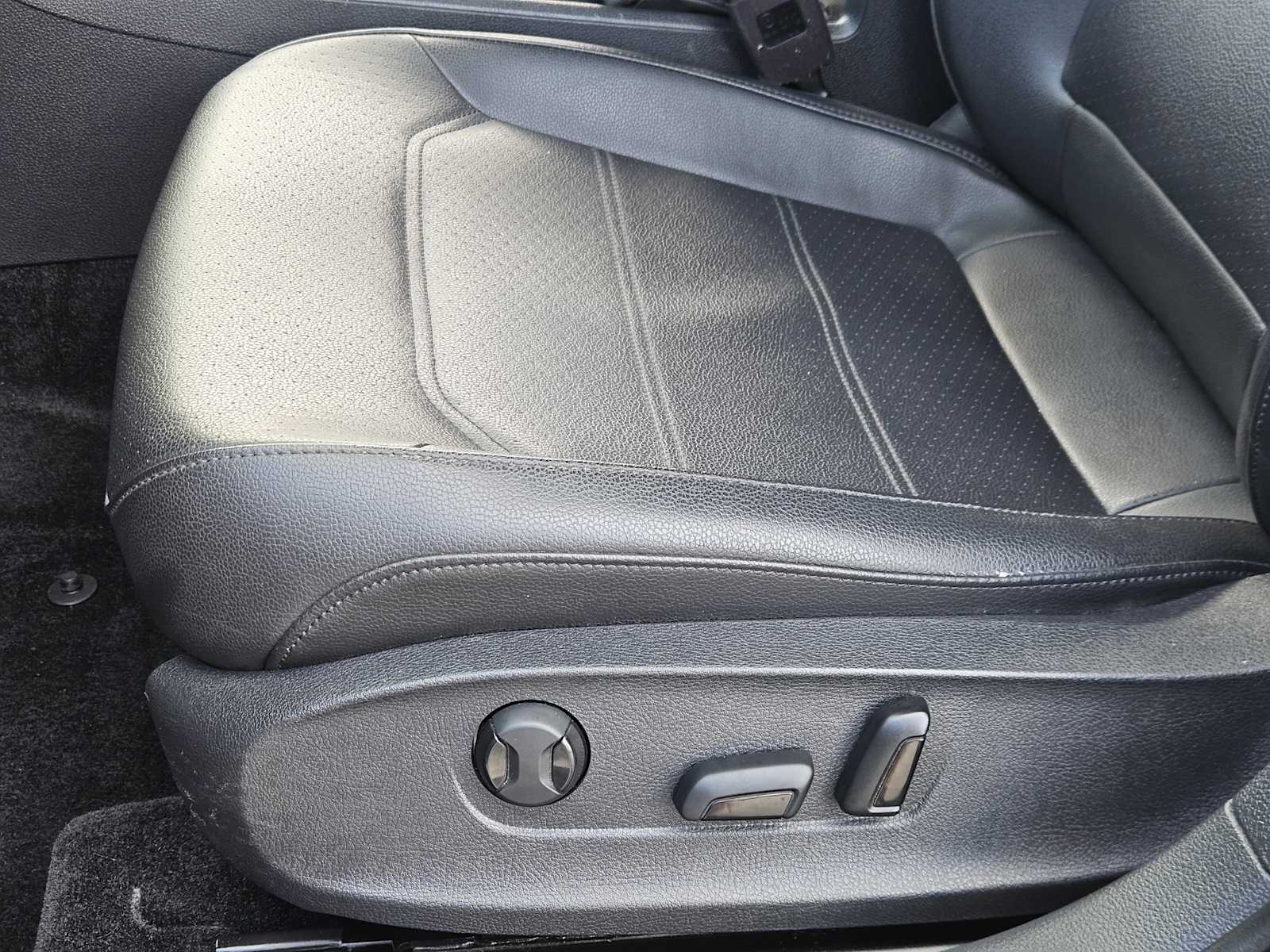 Thumbnail: 2018 Volkswagen Passat - 22