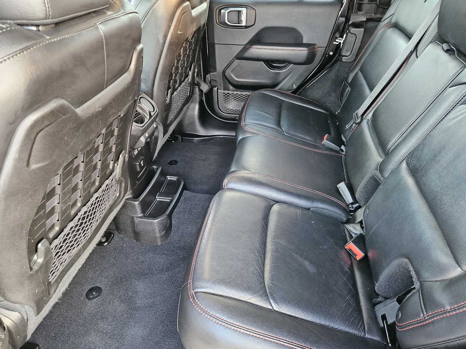 Thumbnail: 2019 Jeep Wrangler - 28