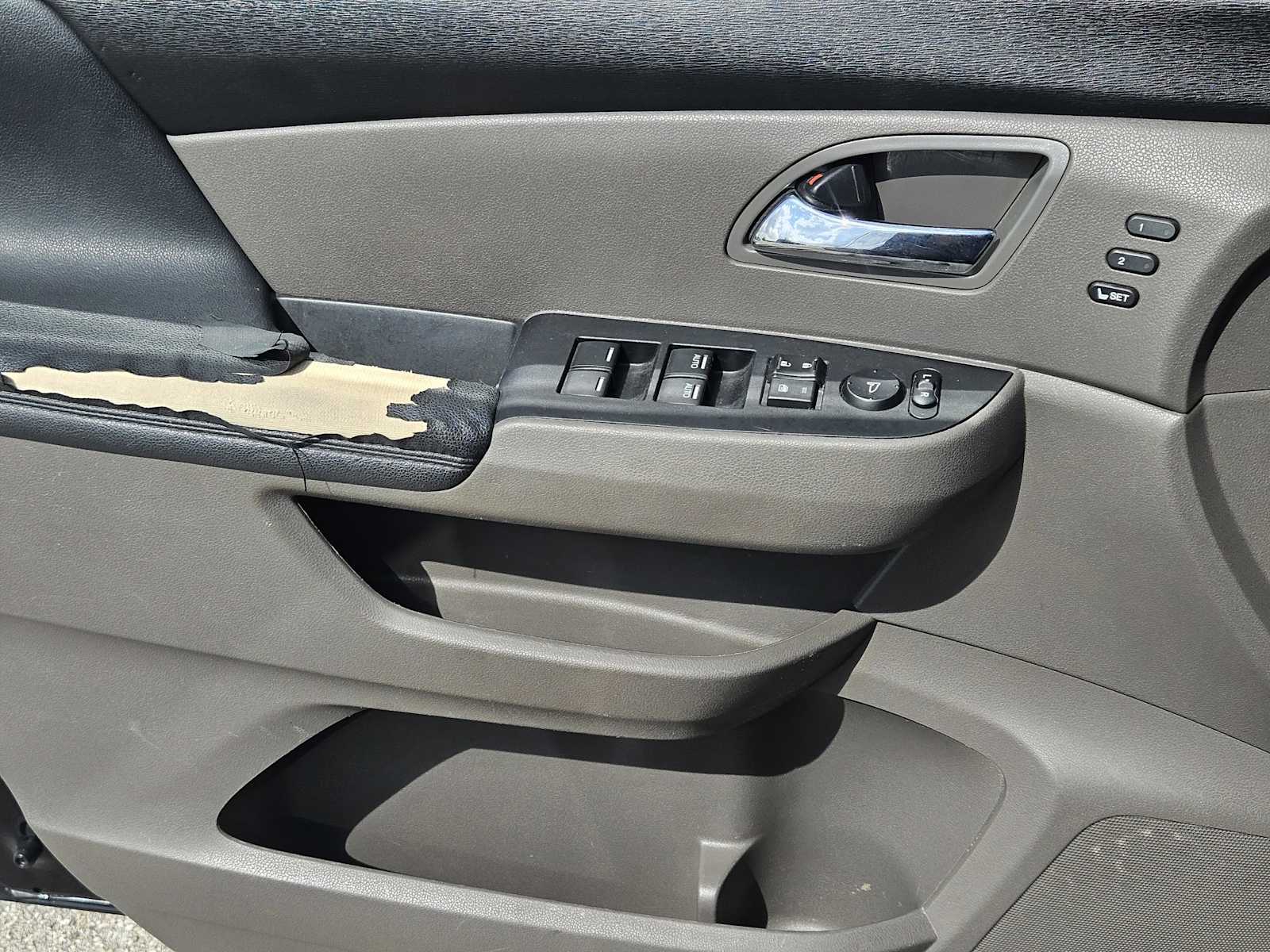 Thumbnail: 2014 Honda Odyssey - 23