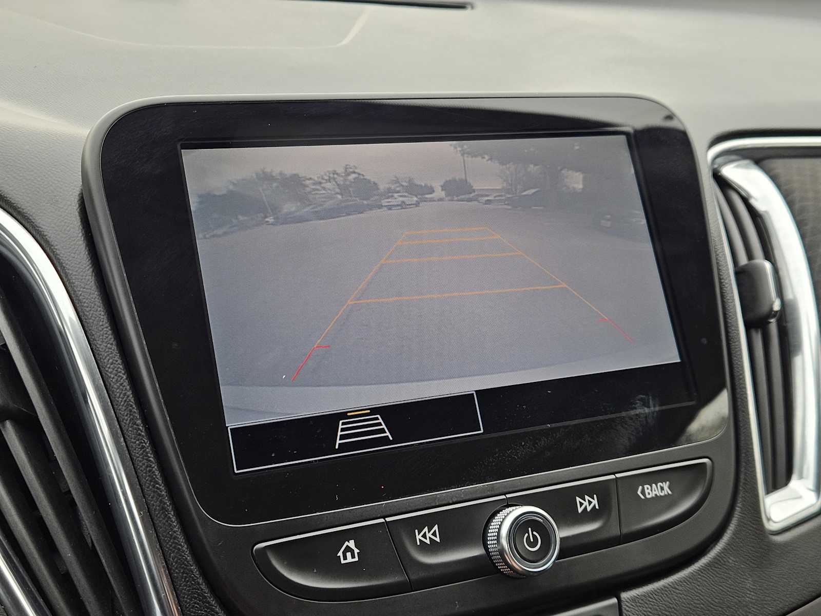 Thumbnail: 2021 Chevrolet Malibu - 18