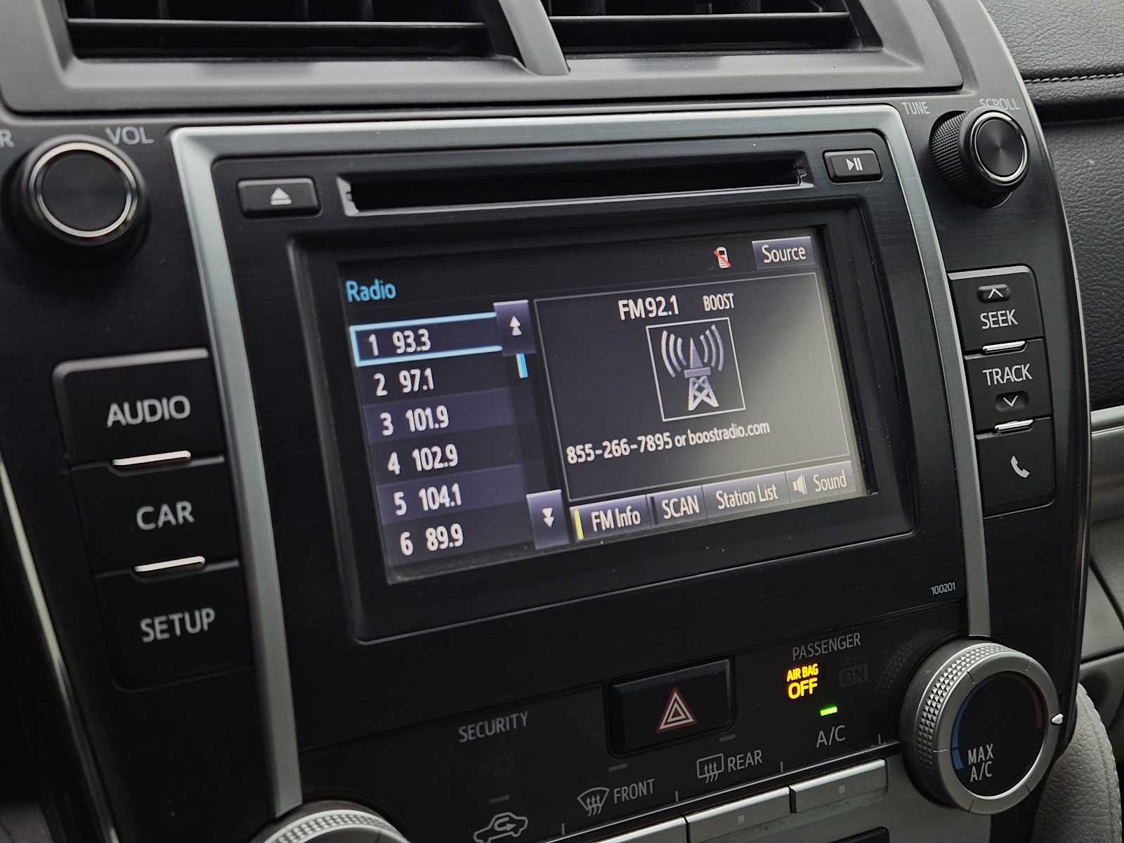 Thumbnail: 2014 Toyota Camry - 16