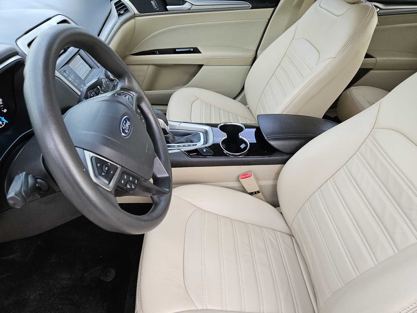 Thumbnail: 2015 Ford Fusion - 13