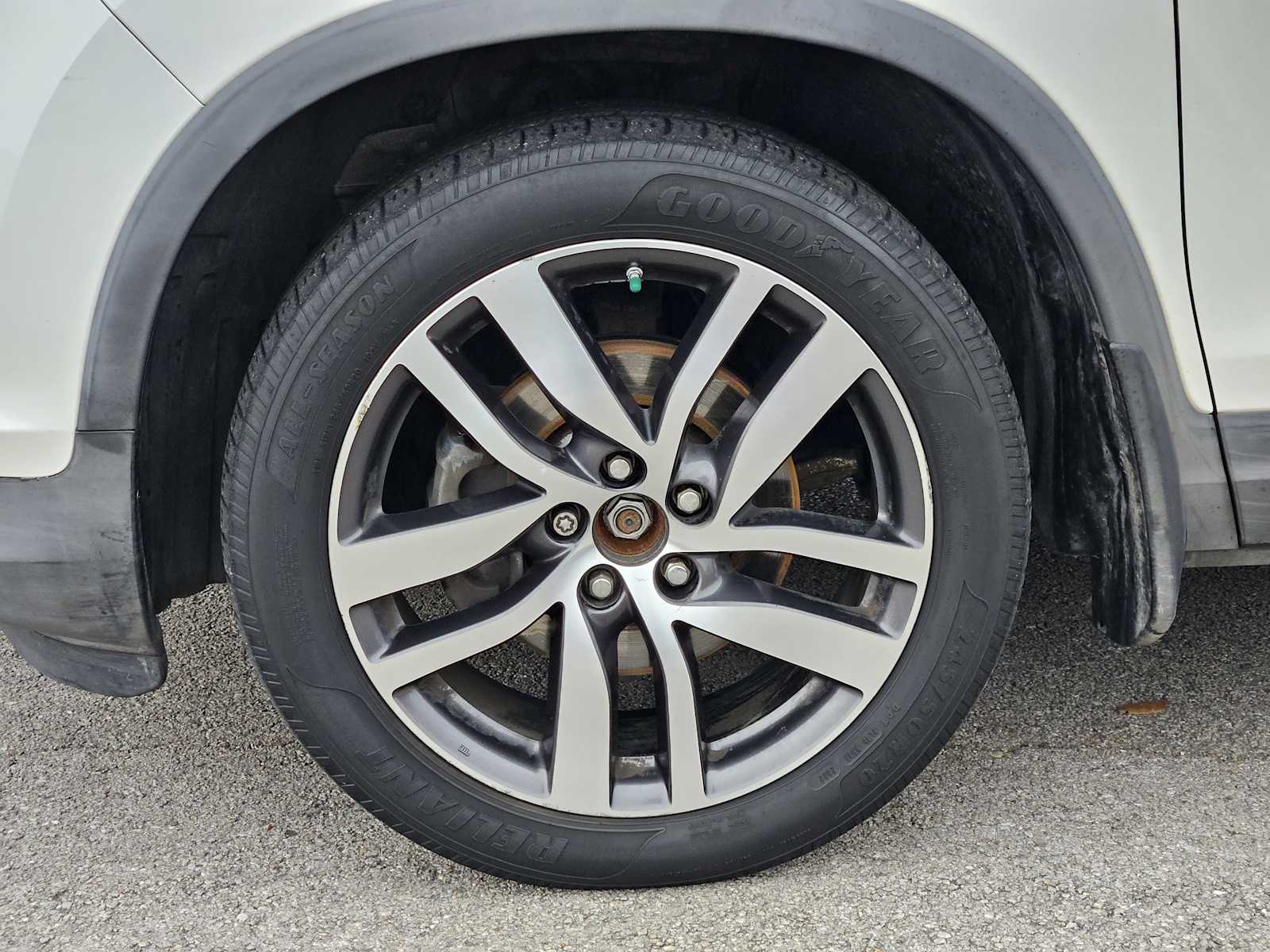 Thumbnail: 2017 Honda Pilot - 9