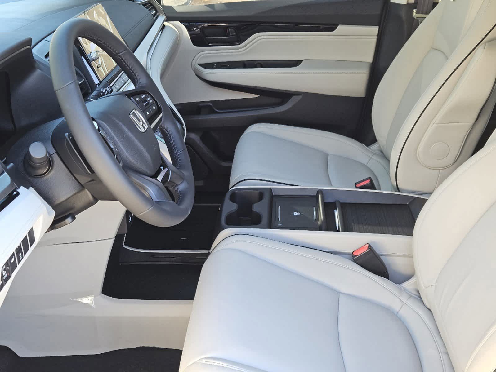 Thumbnail: 2026 Honda Odyssey - 11