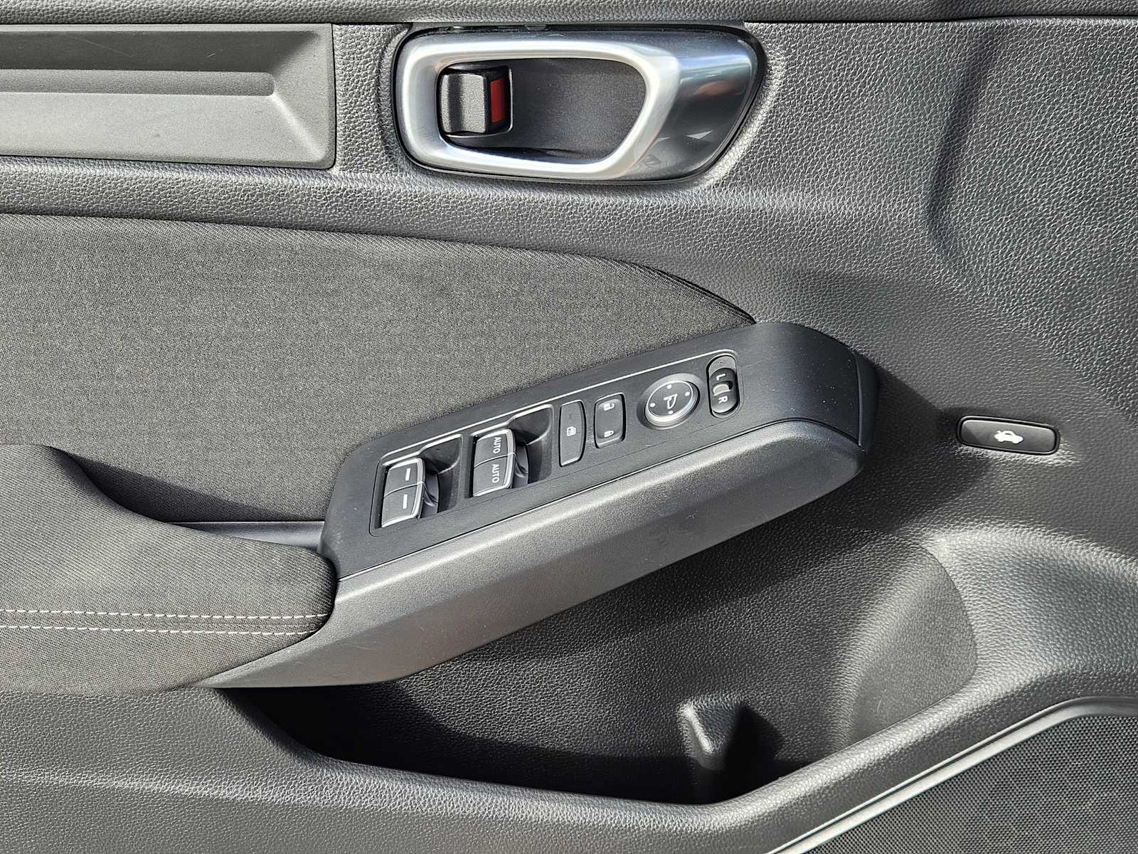 Thumbnail: 2023 Honda Civic - 22