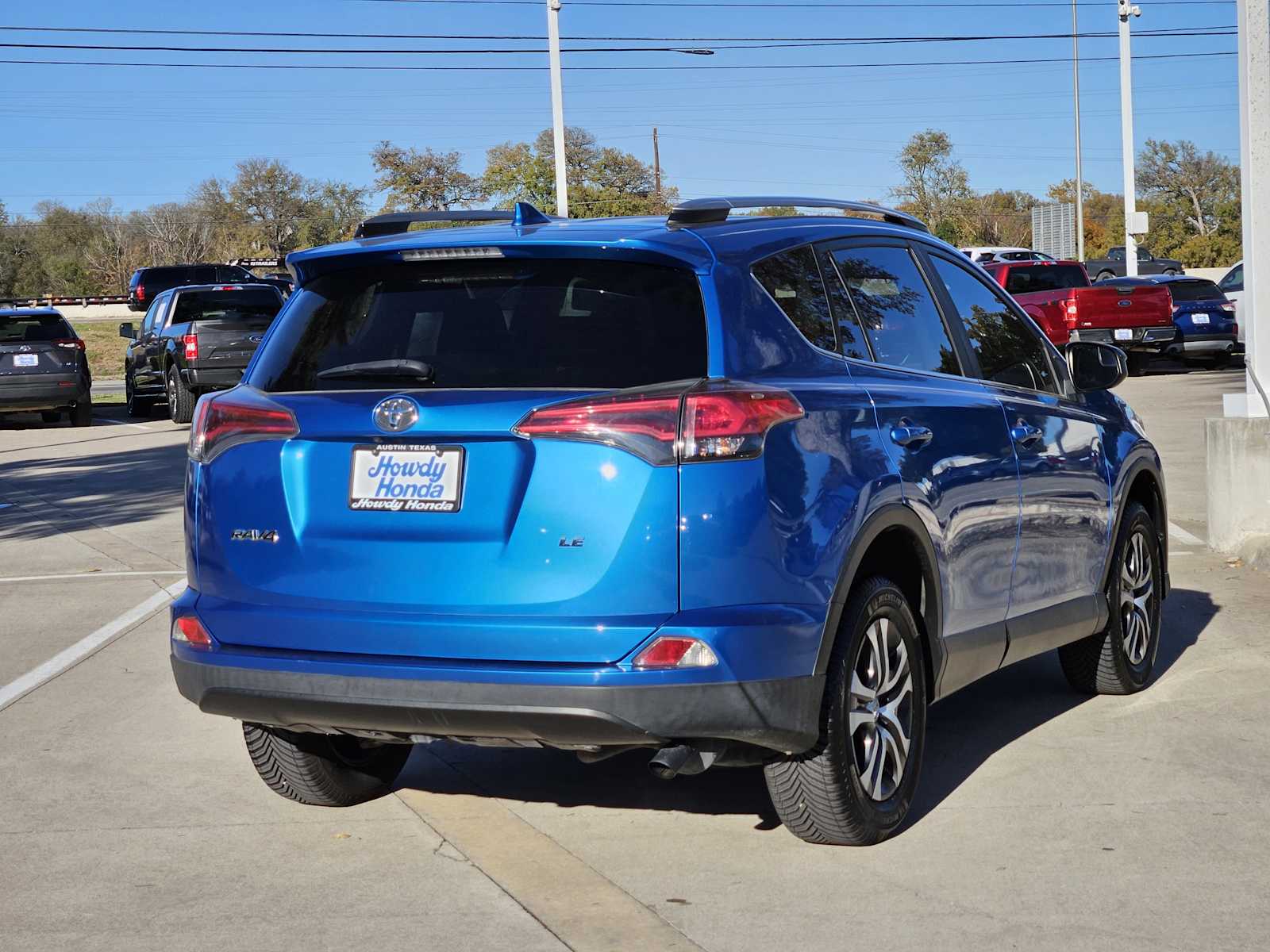 Thumbnail: 2017 Toyota RAV4 - 6