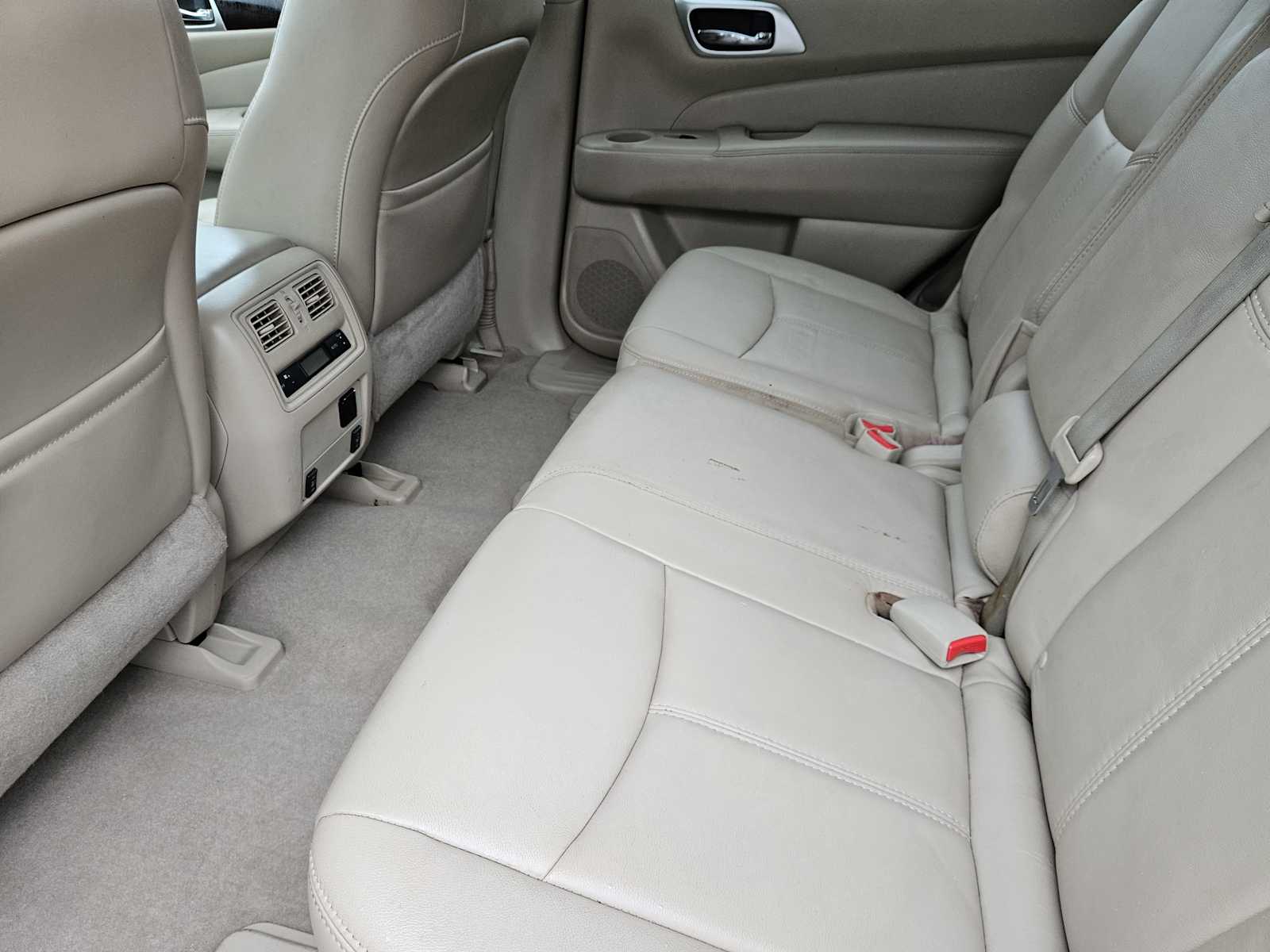 Thumbnail: 2014 Nissan Pathfinder - 29