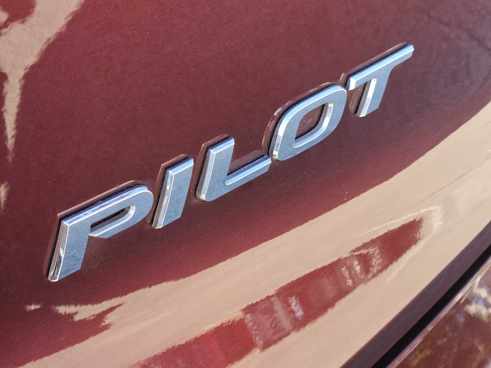 Thumbnail: 2018 Honda Pilot - 11