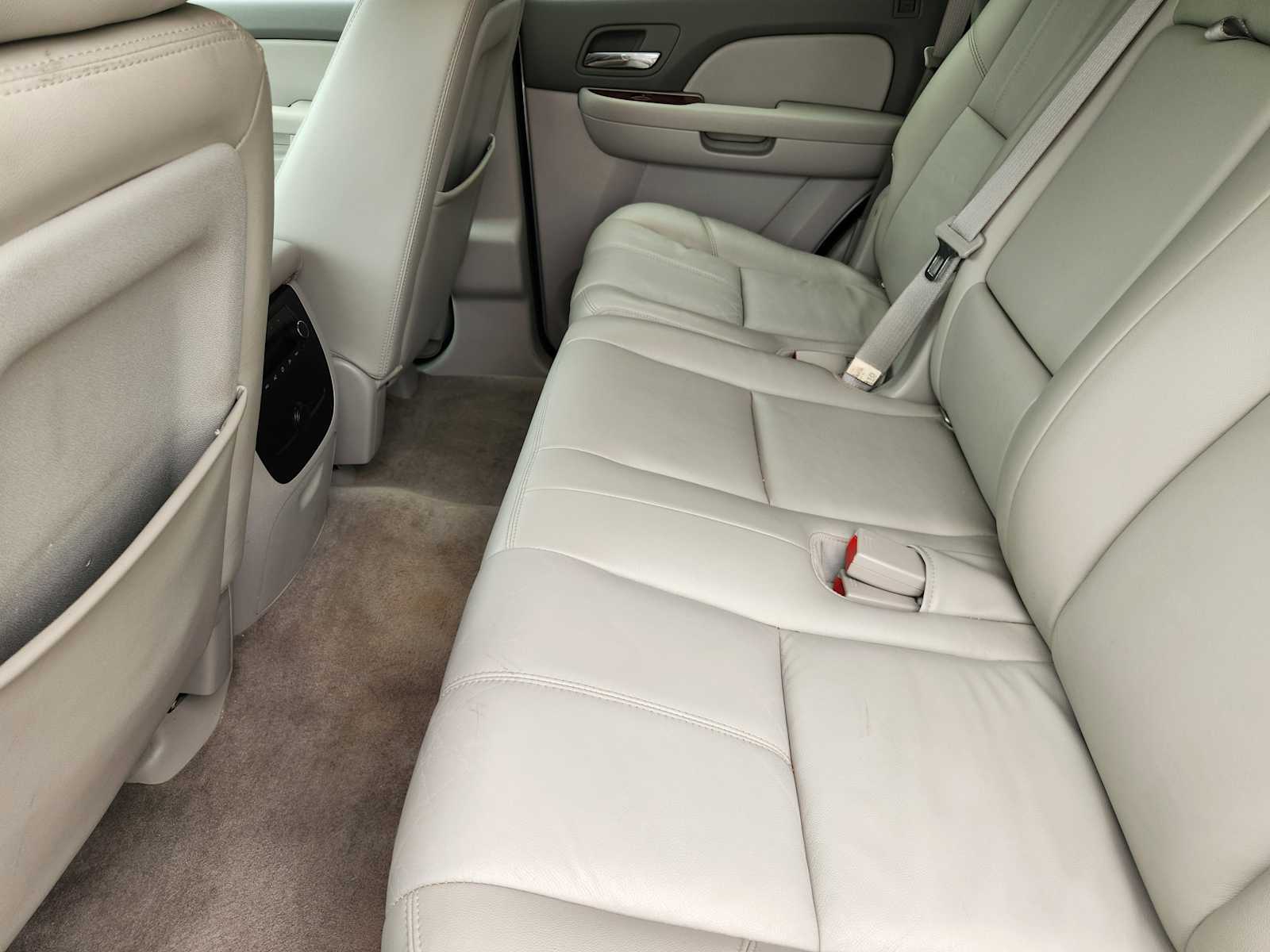 Thumbnail: 2011 GMC Yukon - 30