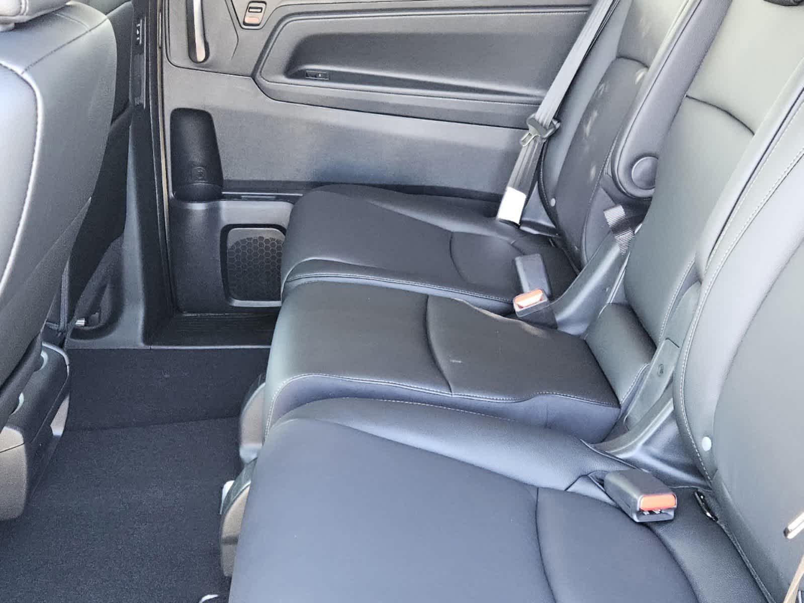 2025 Honda Odyssey EX-L 23