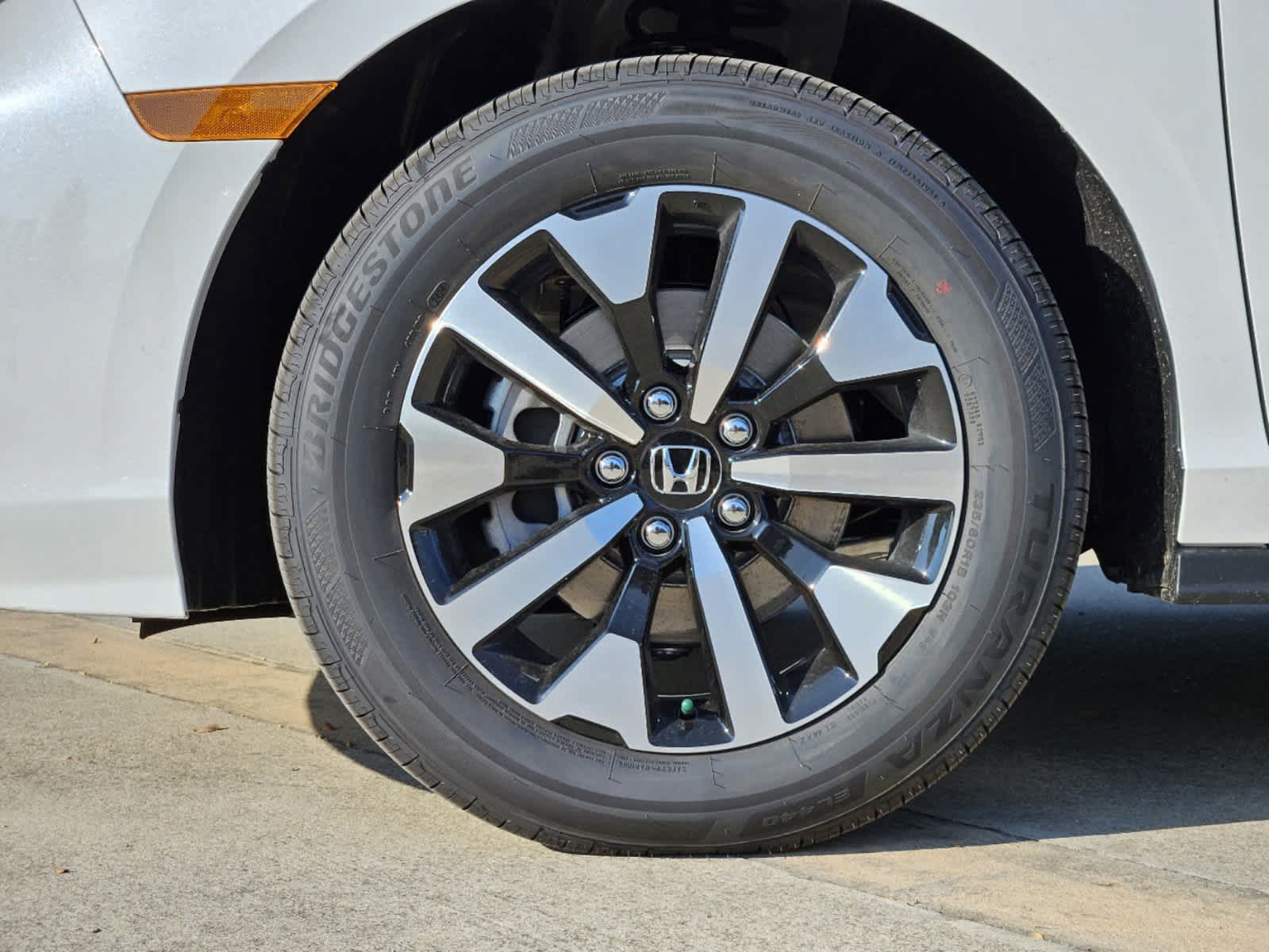 Thumbnail: 2026 Honda Odyssey - 9