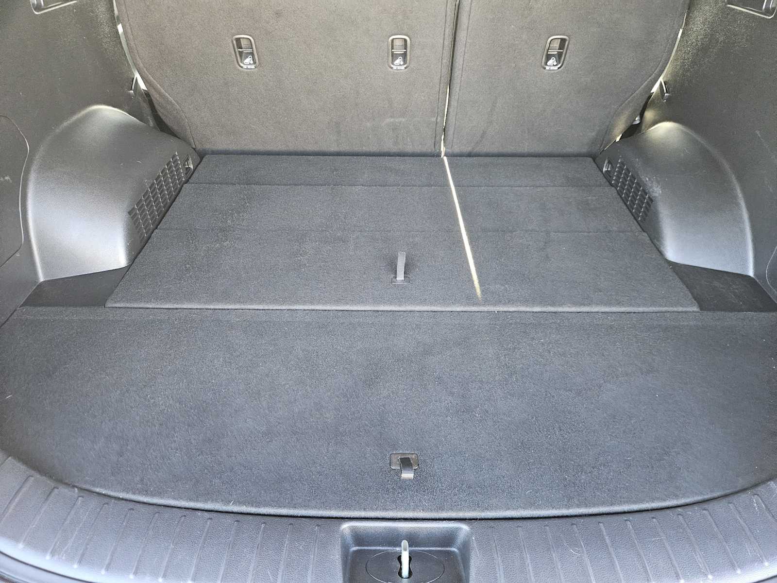 Thumbnail: 2020 Hyundai Santa Fe - 30