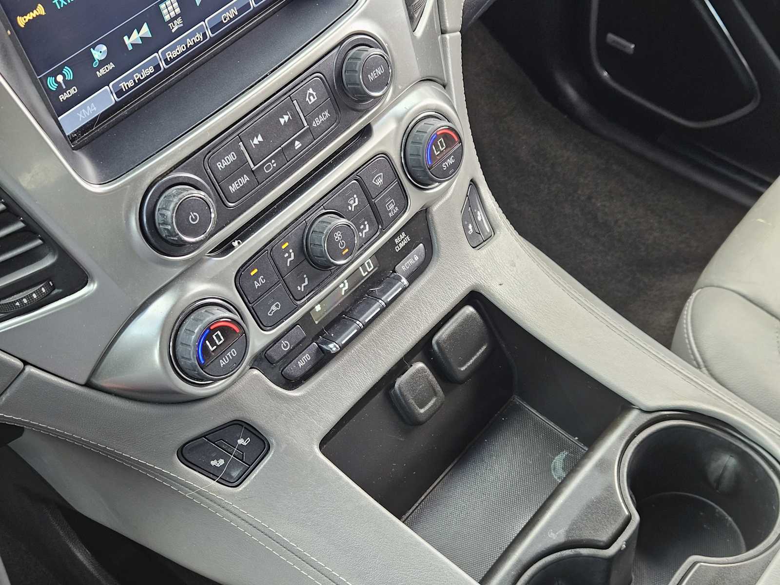 Thumbnail: 2016 Chevrolet Tahoe - 19