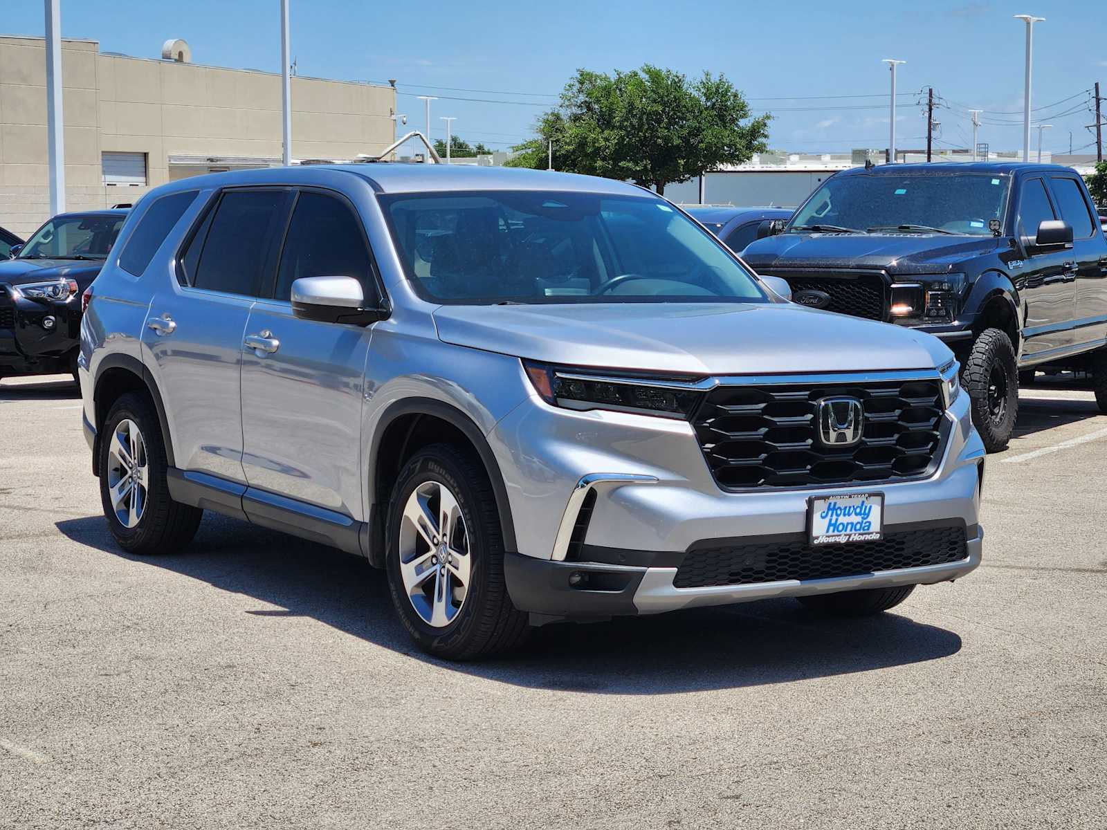 Thumbnail: 2023 Honda Pilot - 3