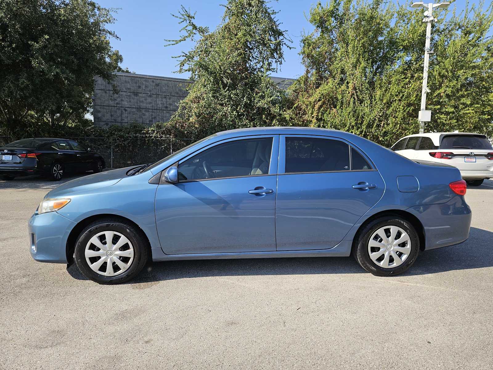 Thumbnail: 2013 Toyota Corolla - 4