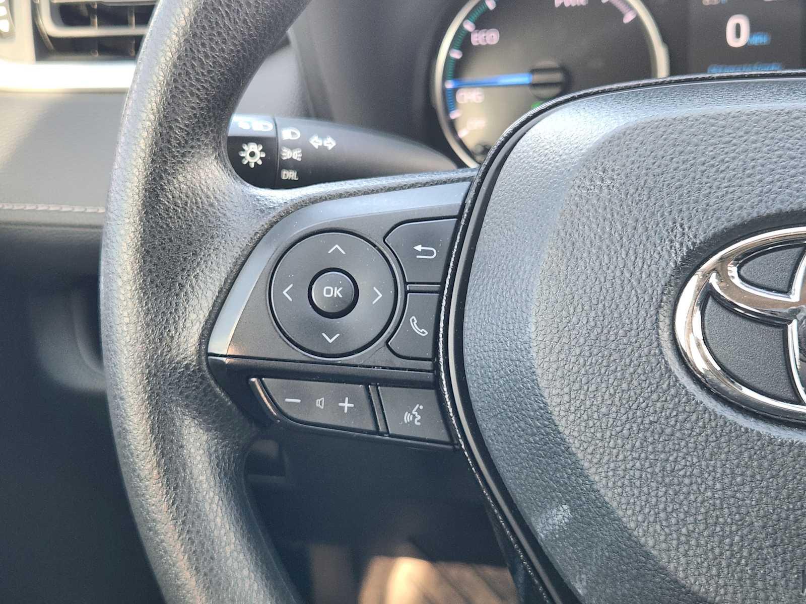 Thumbnail: 2021 Toyota RAV4 - 27