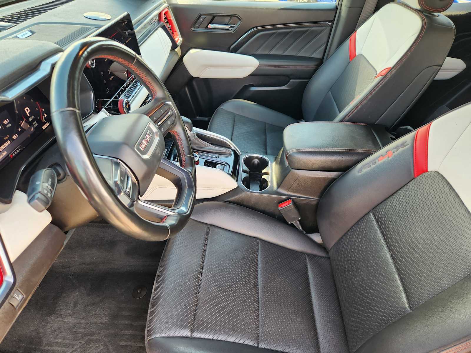 Thumbnail: 2023 GMC Canyon - 12