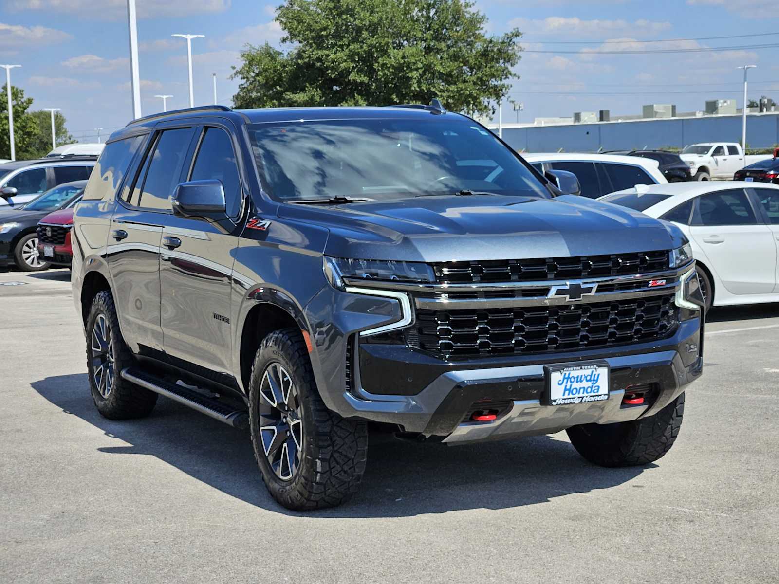 2021 Chevrolet Tahoe Z71 photo 3