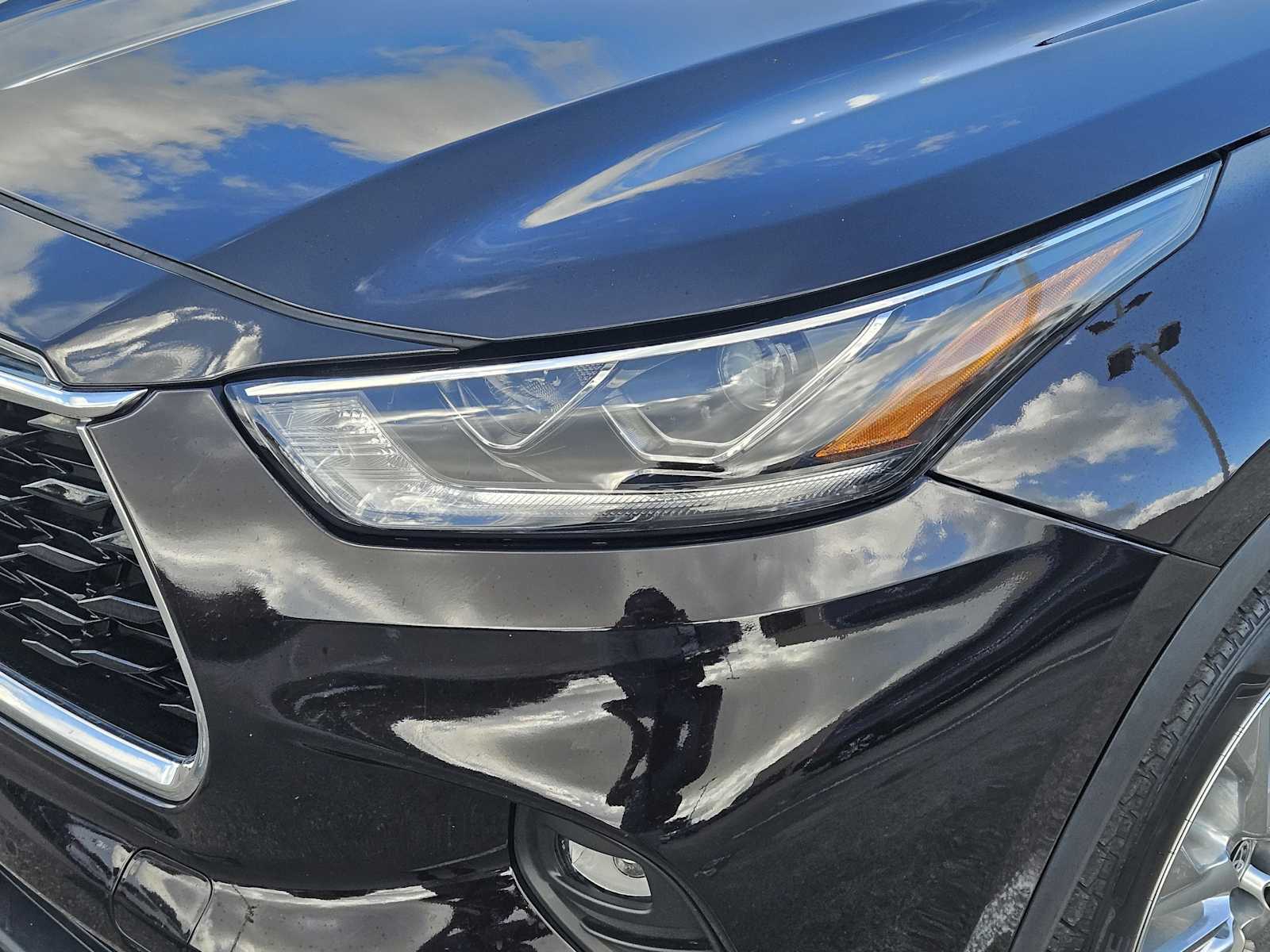 Thumbnail: 2022 Toyota Highlander - 7