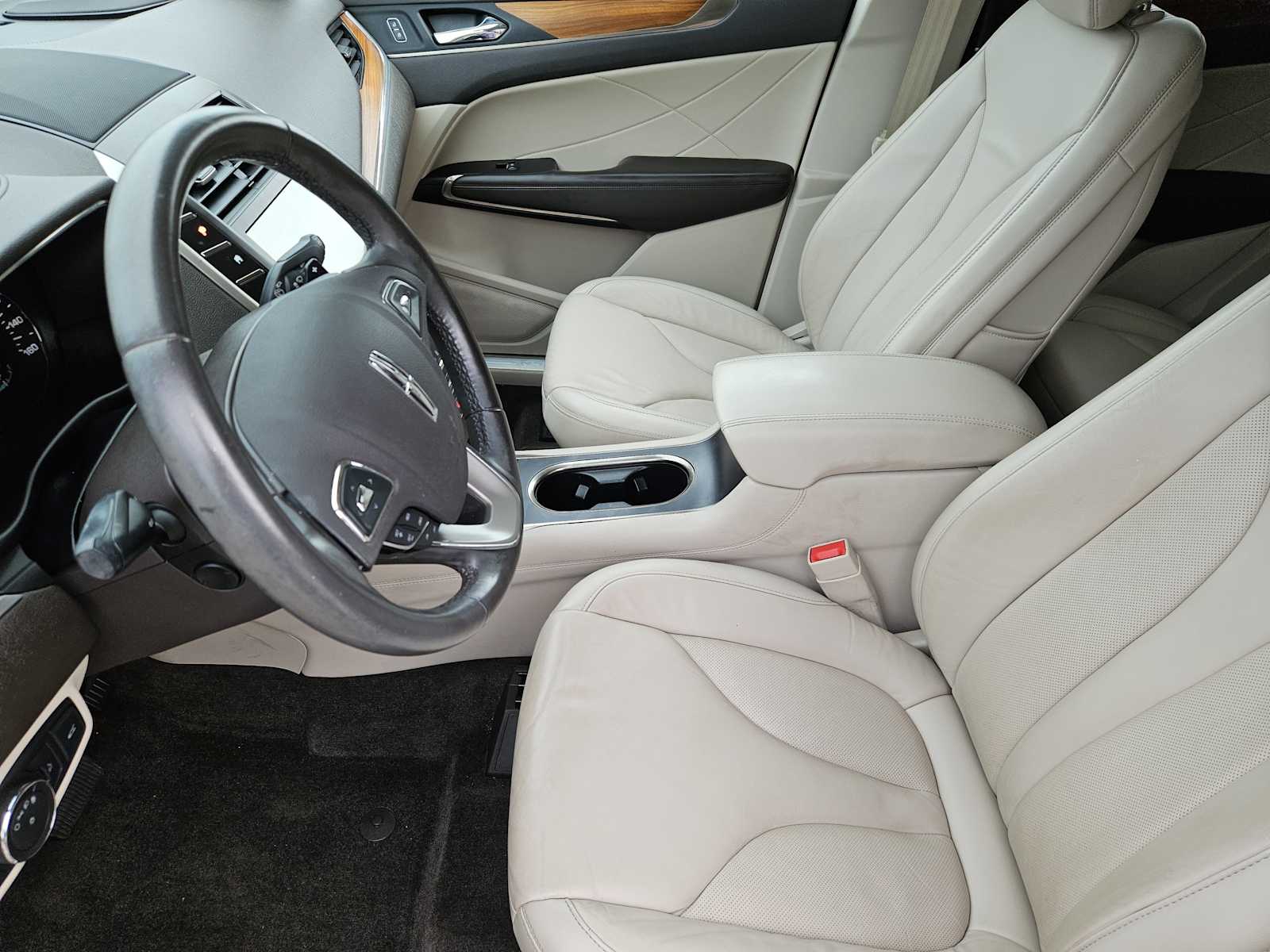 Thumbnail: 2018 Lincoln MKC - 13