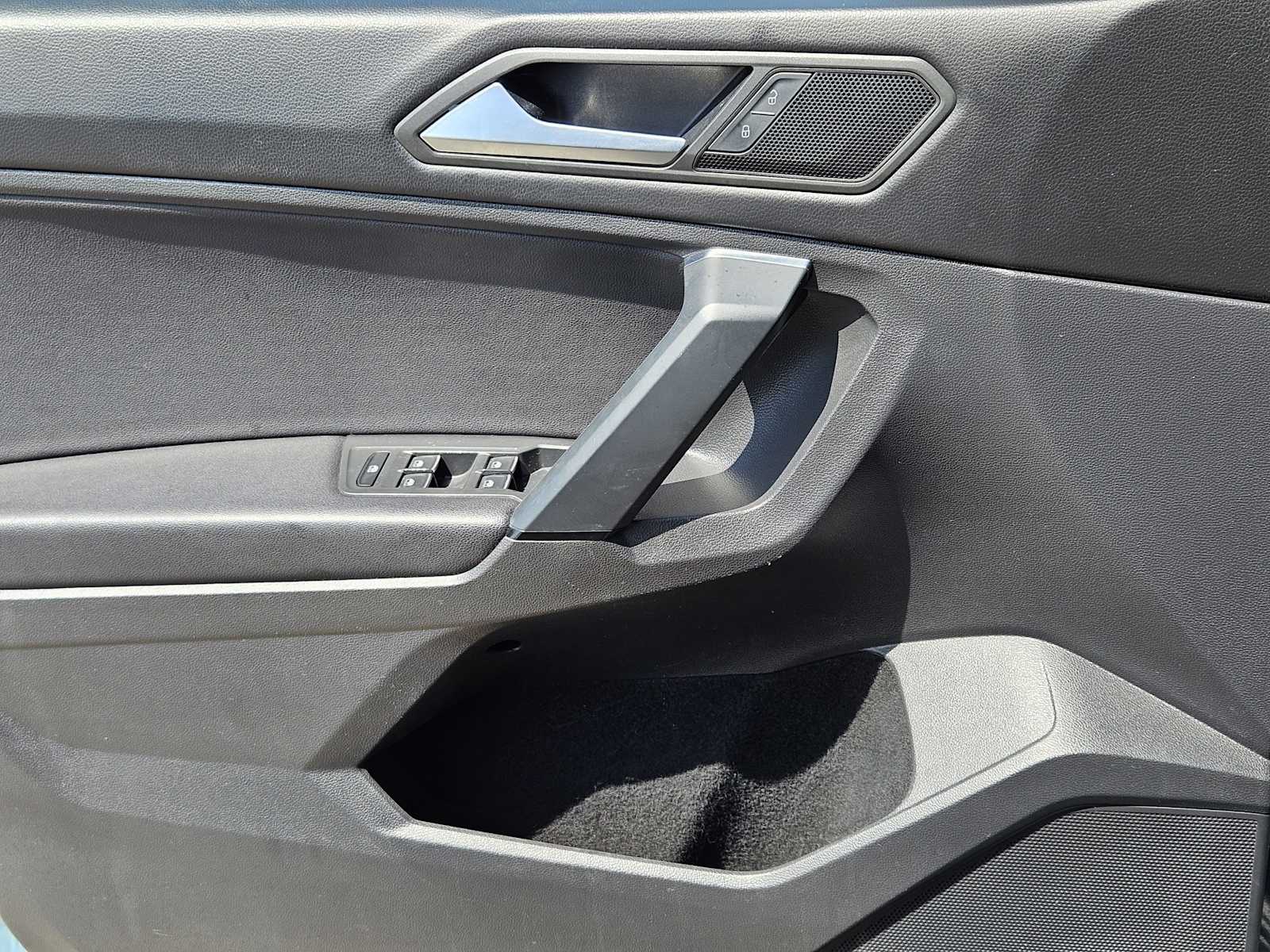 Thumbnail: 2019 Volkswagen Tiguan - 23