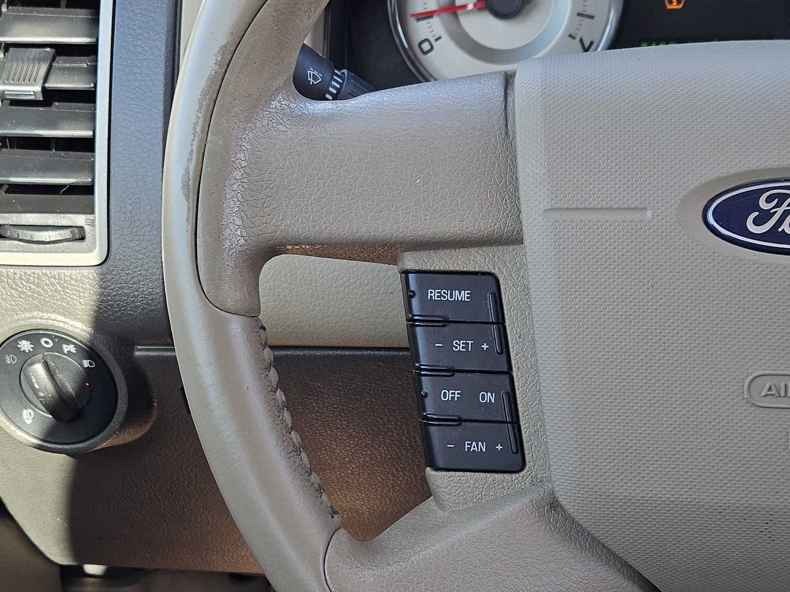 Thumbnail: 2007 Ford Edge - 26