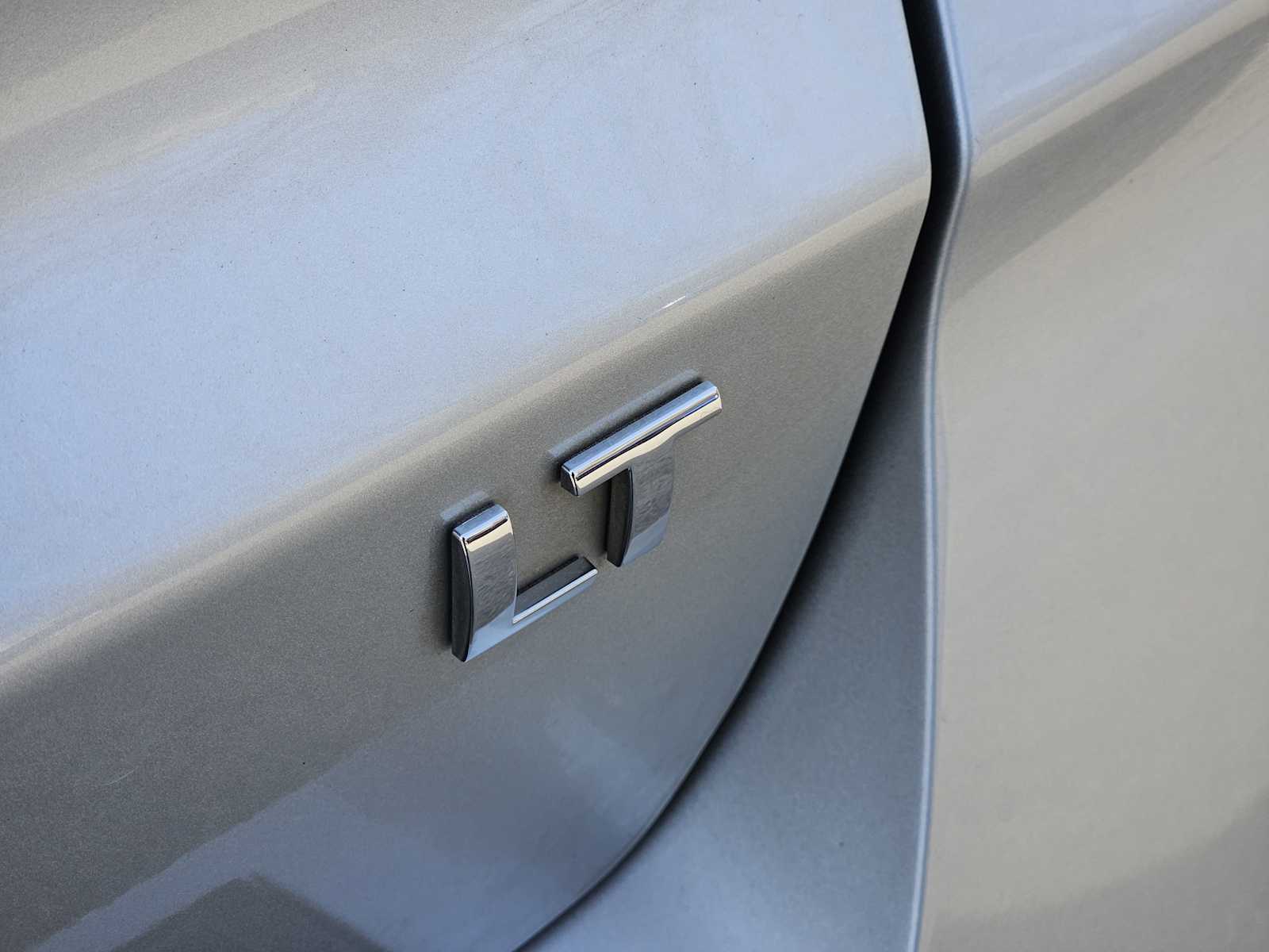 Thumbnail: 2017 Chevrolet Traverse - 12