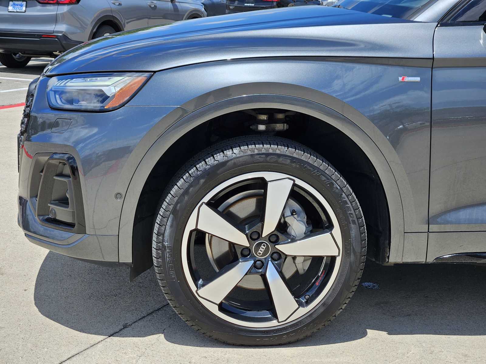 Thumbnail: 2022 Audi Q5 - 10