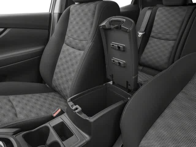 Thumbnail: 2018 Nissan Rogue Sport - 17