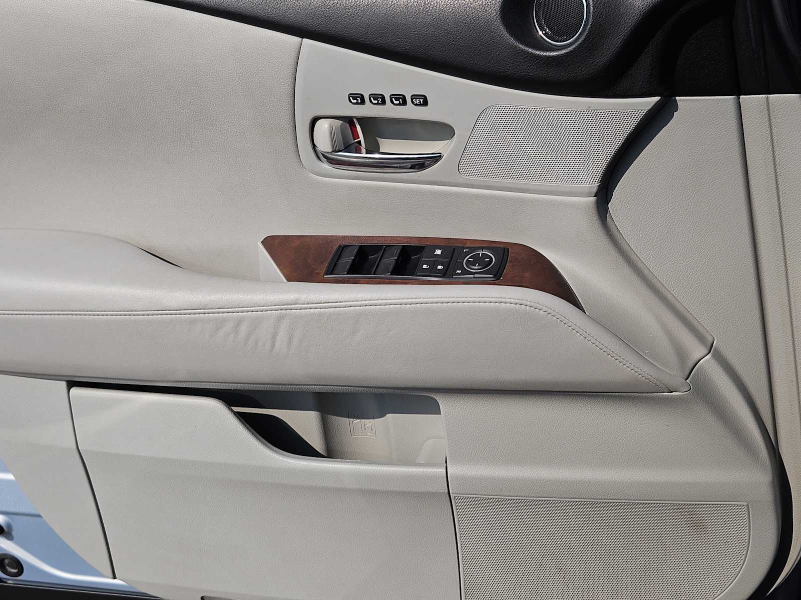 Thumbnail: 2010 Lexus RX - 22