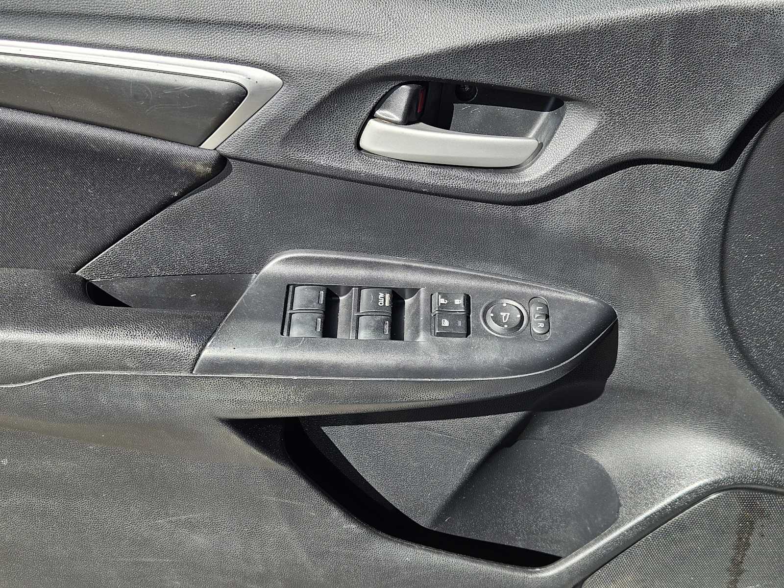 Thumbnail: 2015 Honda Fit - 20