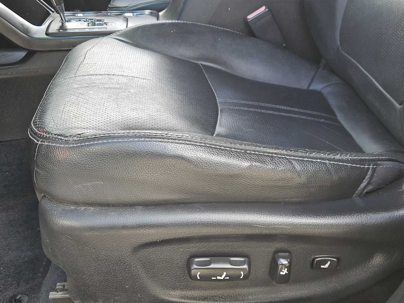 Thumbnail: 2011 Kia Sorento - 23