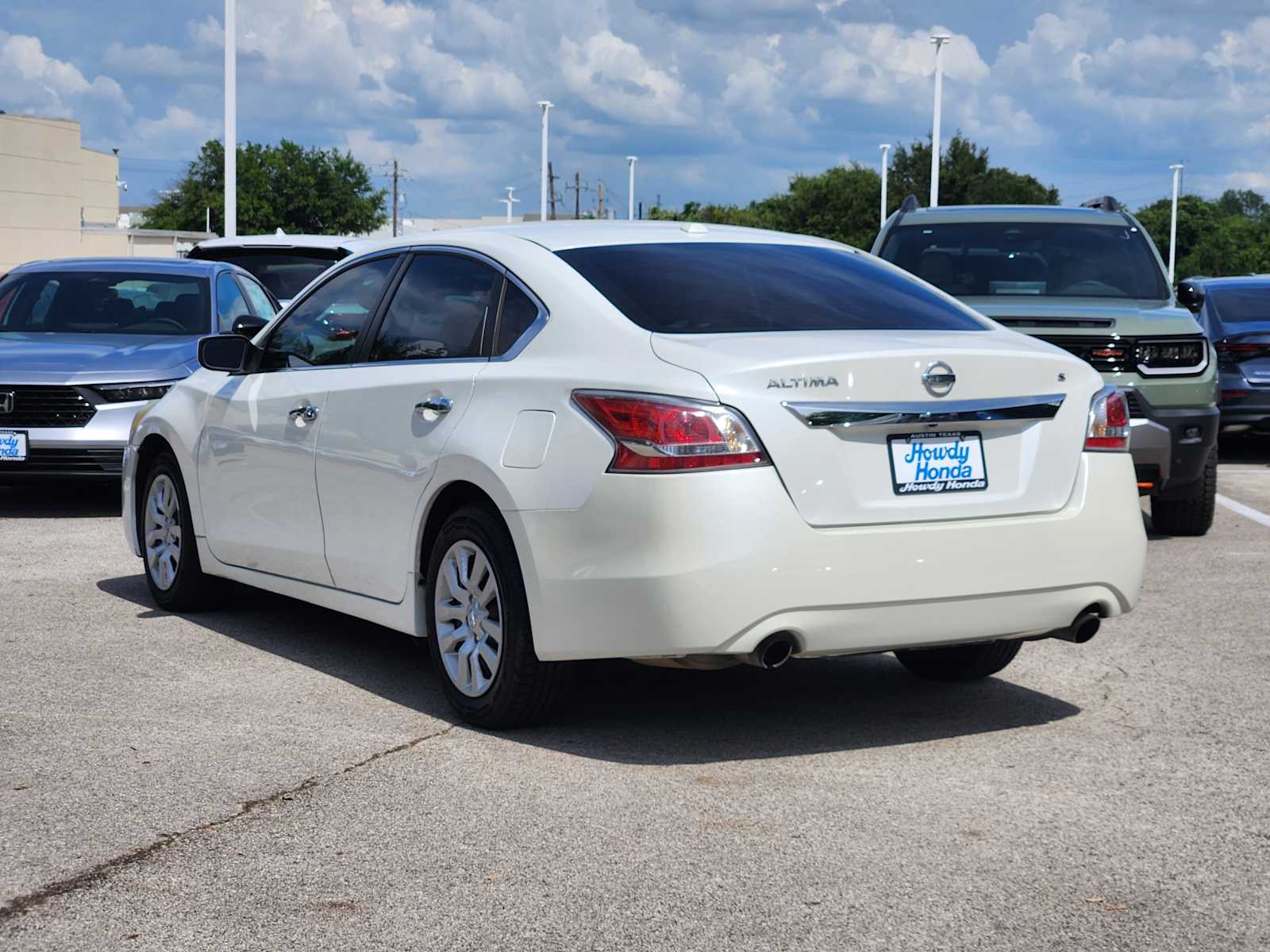 Thumbnail: 2015 Nissan Altima - 5