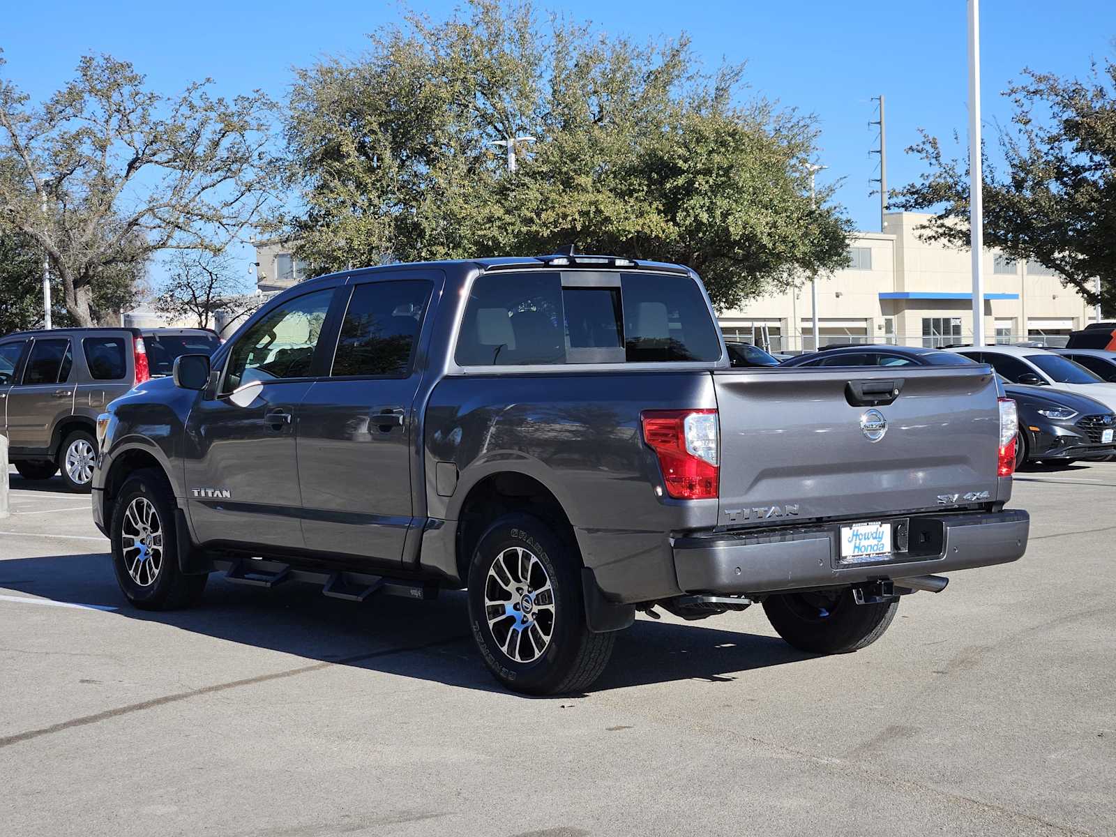 Thumbnail: 2022 Nissan Titan - 5